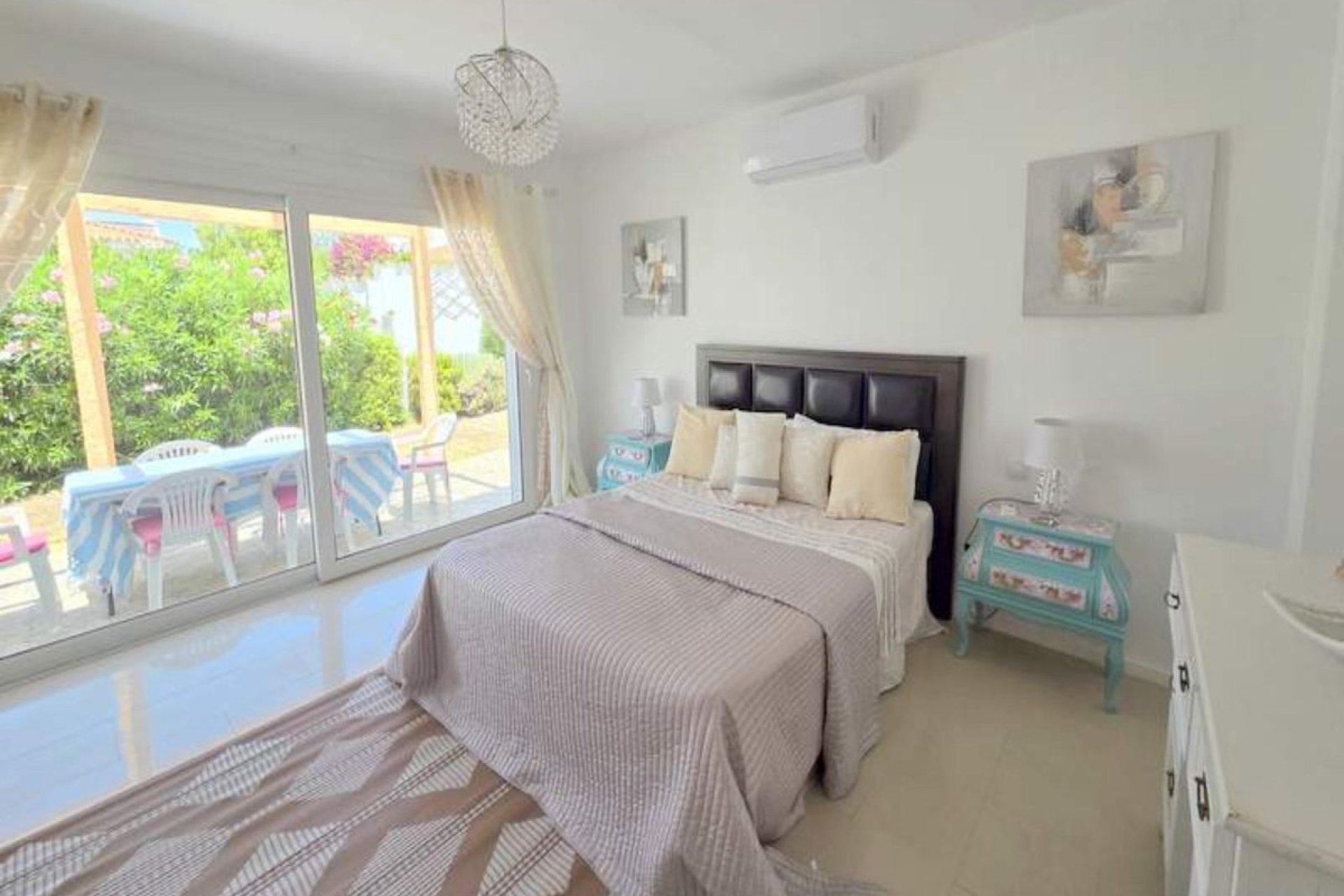 Resale - House - Detached Villa - Manilva - Manilva Centro