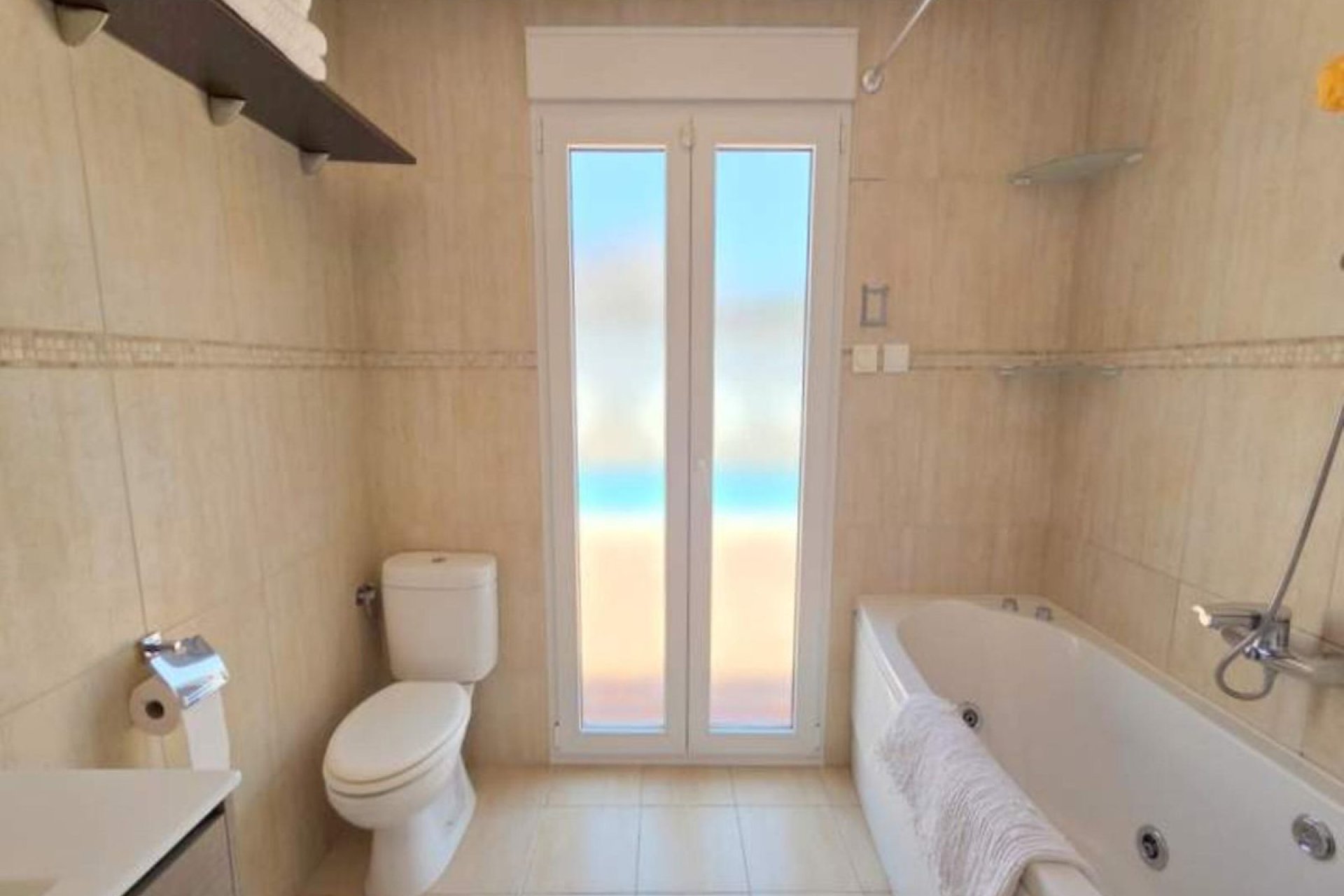 Resale - House - Detached Villa - Manilva - Manilva Centro