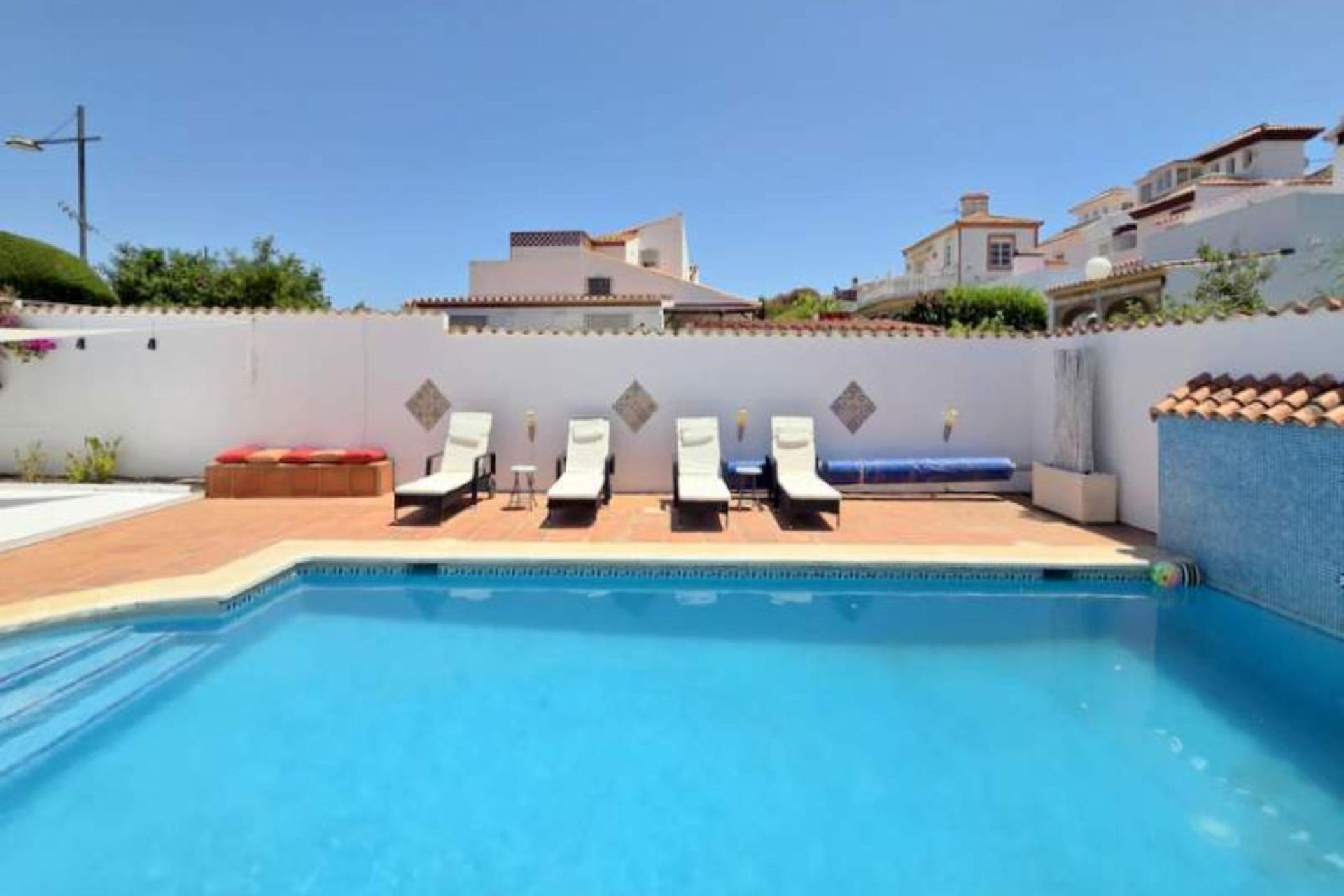 Resale - House - Detached Villa - Manilva - Manilva Centro