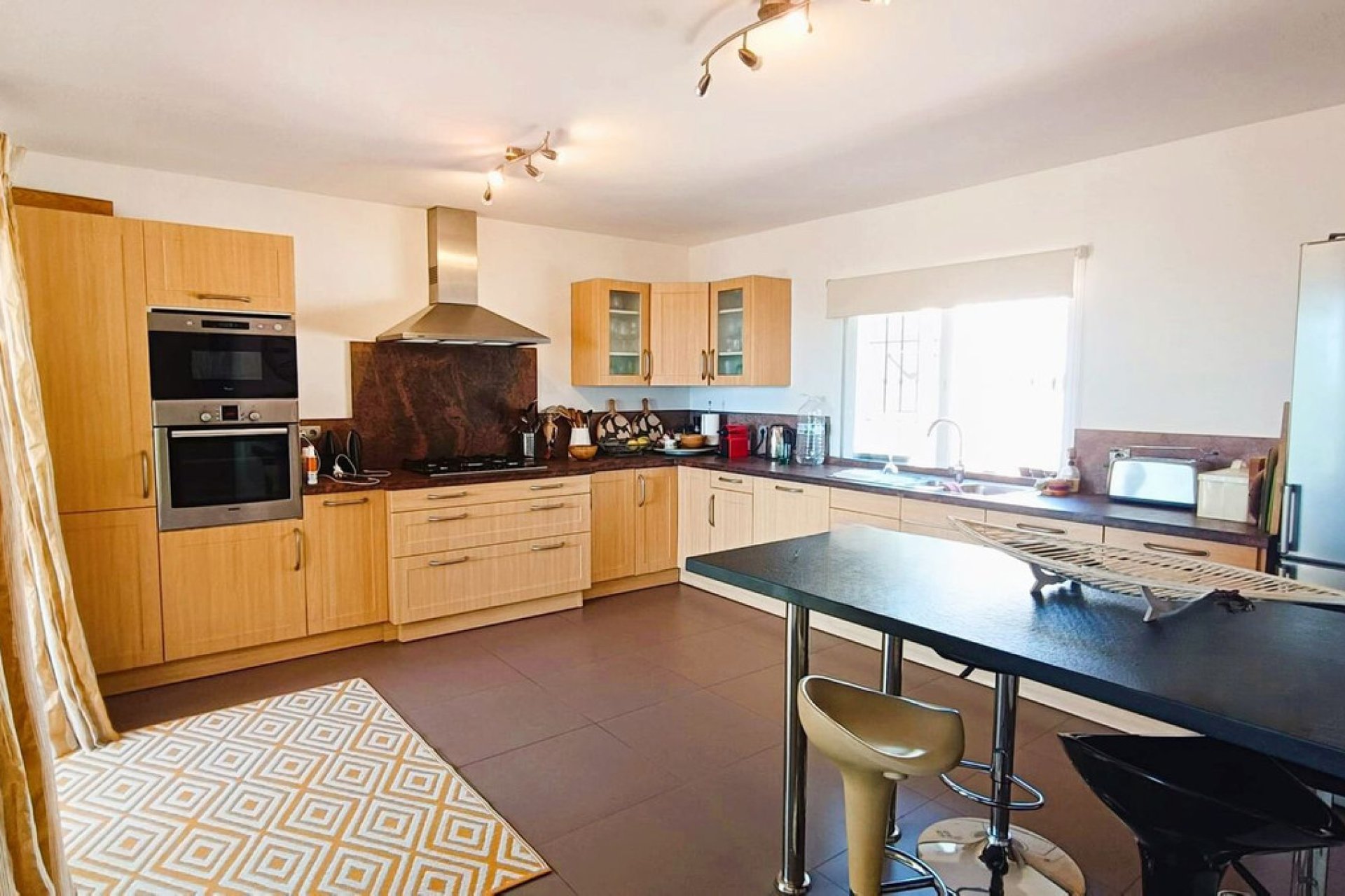 Resale - House - Detached Villa - Manilva - Manilva Centro