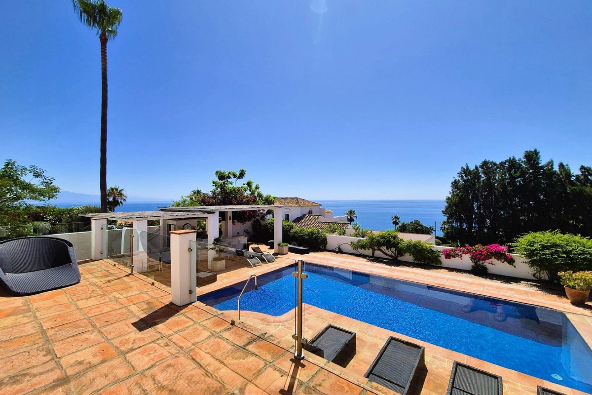 Resale - House - Detached Villa - Manilva - Manilva Centro