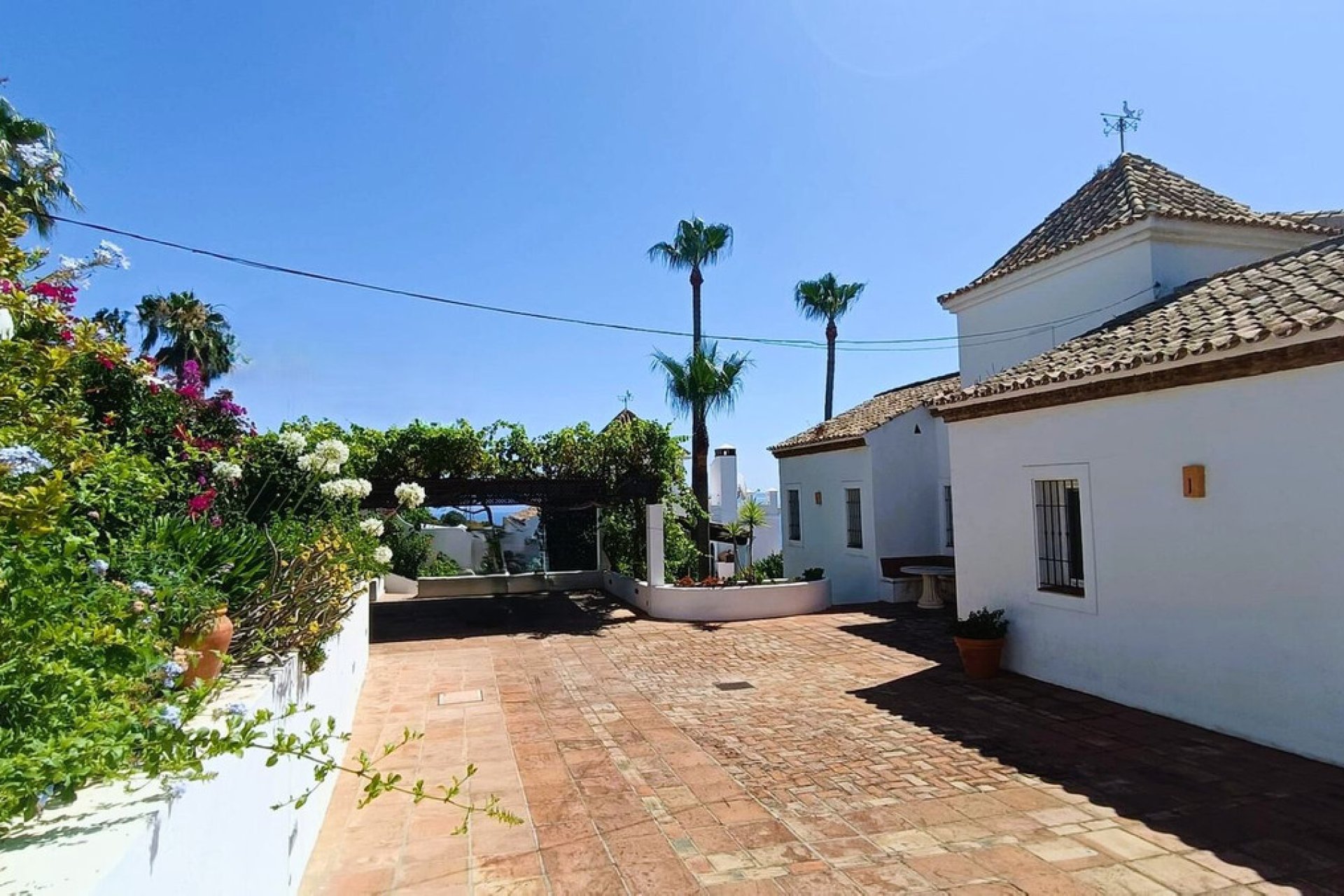 Resale - House - Detached Villa - Manilva - Manilva Centro