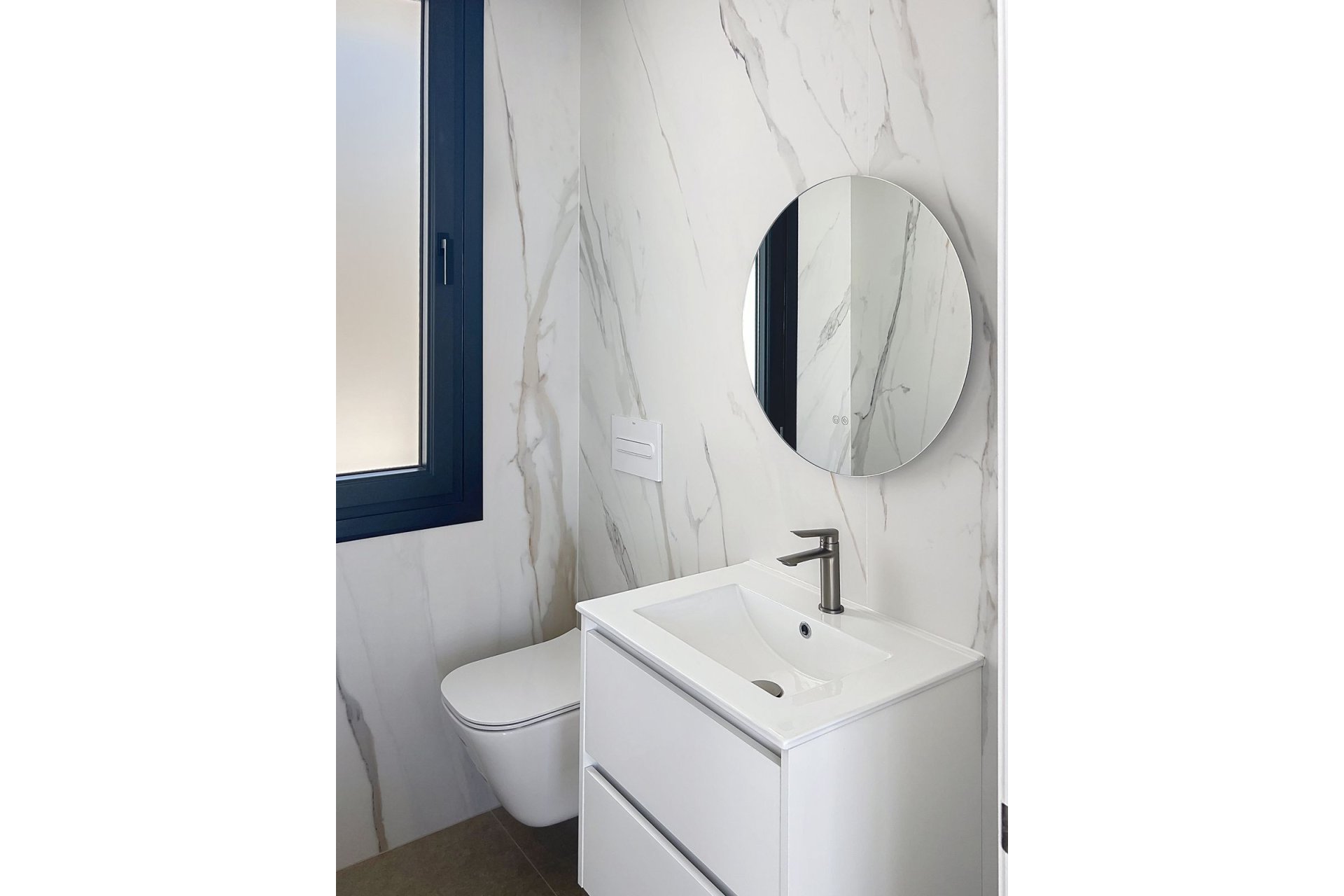 Resale - House - Detached Villa - Manilva - Manilva Centro