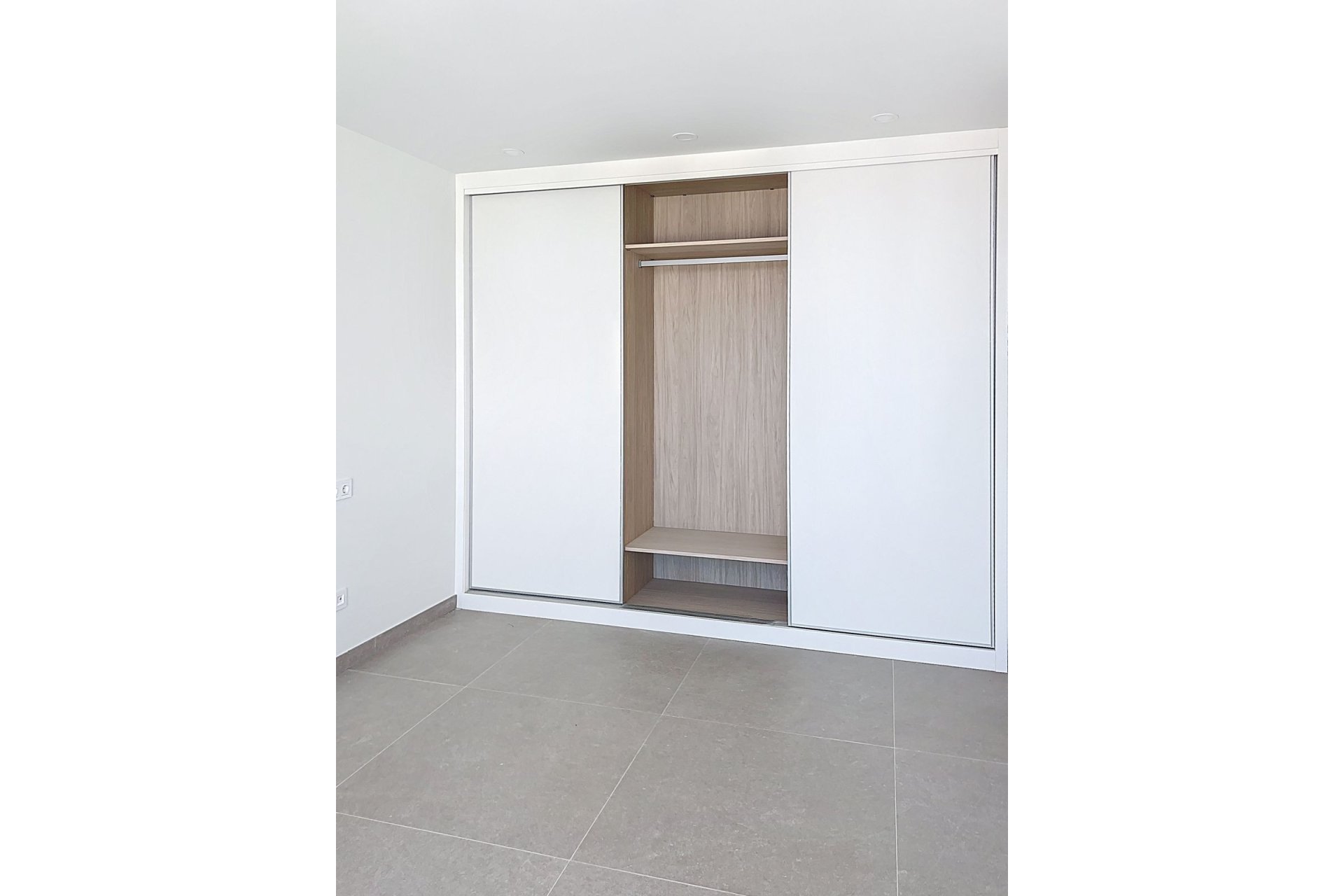 Resale - House - Detached Villa - Manilva - Manilva Centro