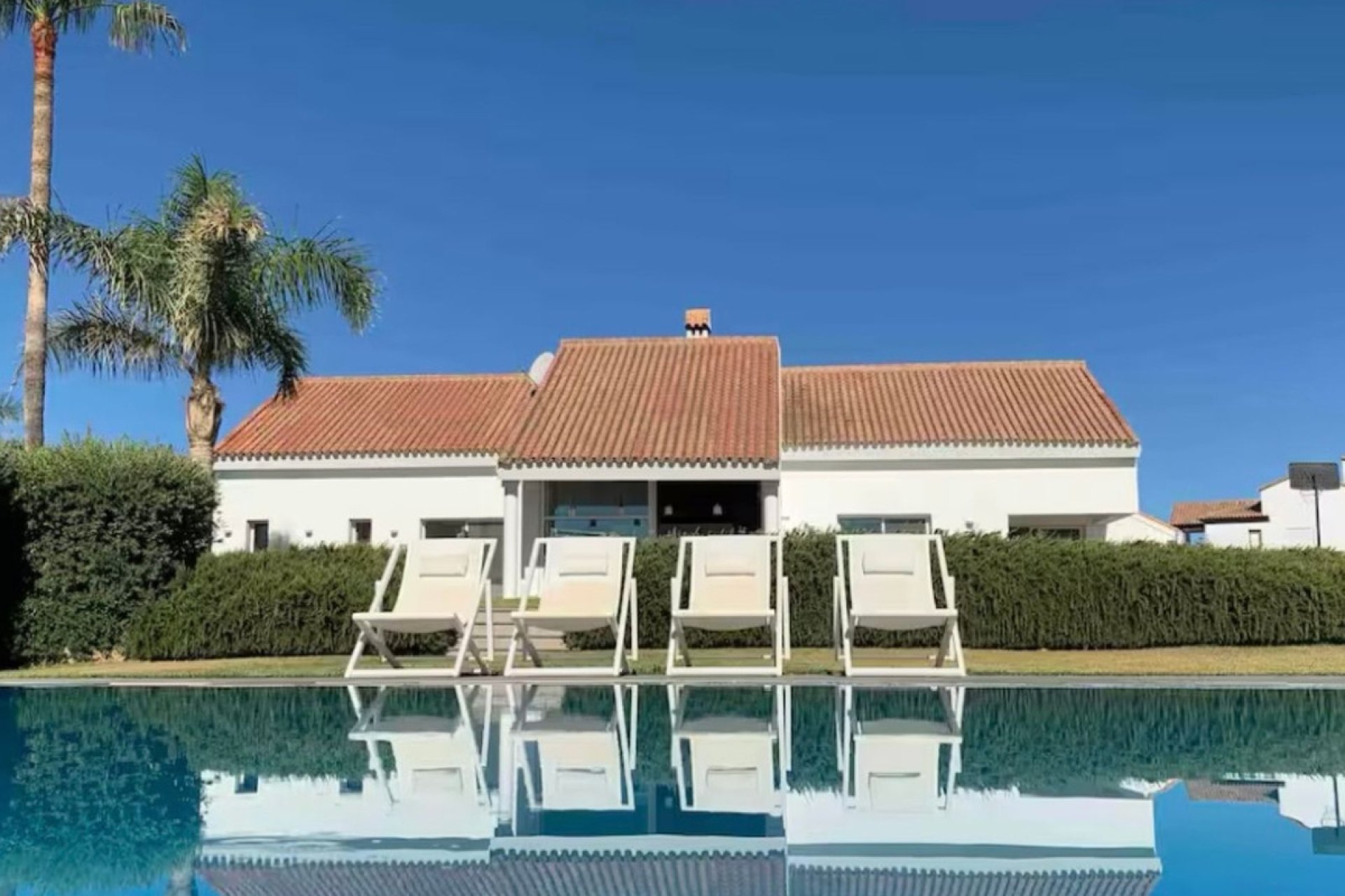 Resale - House - Detached Villa - Manilva - Manilva Centro