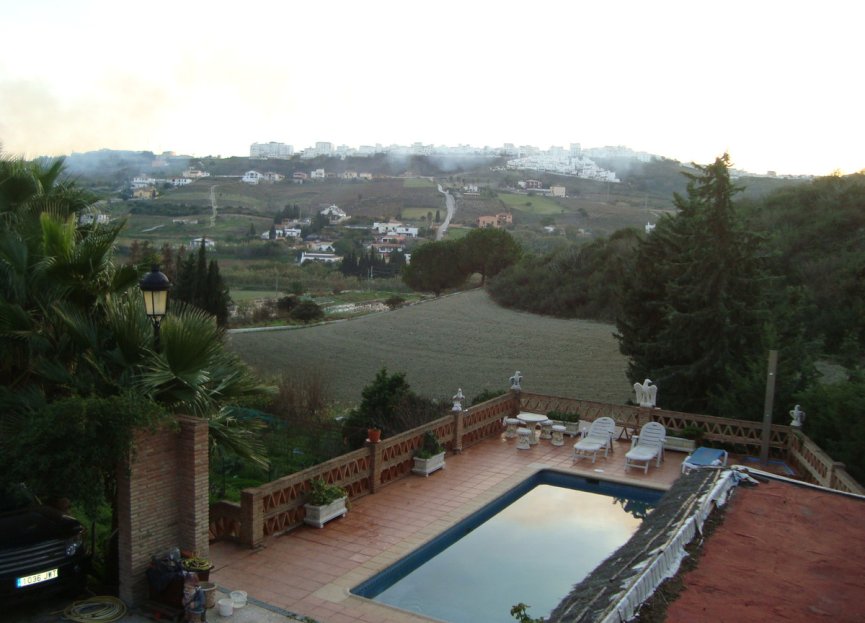 Resale - House - Detached Villa - Manilva - Manilva Centro