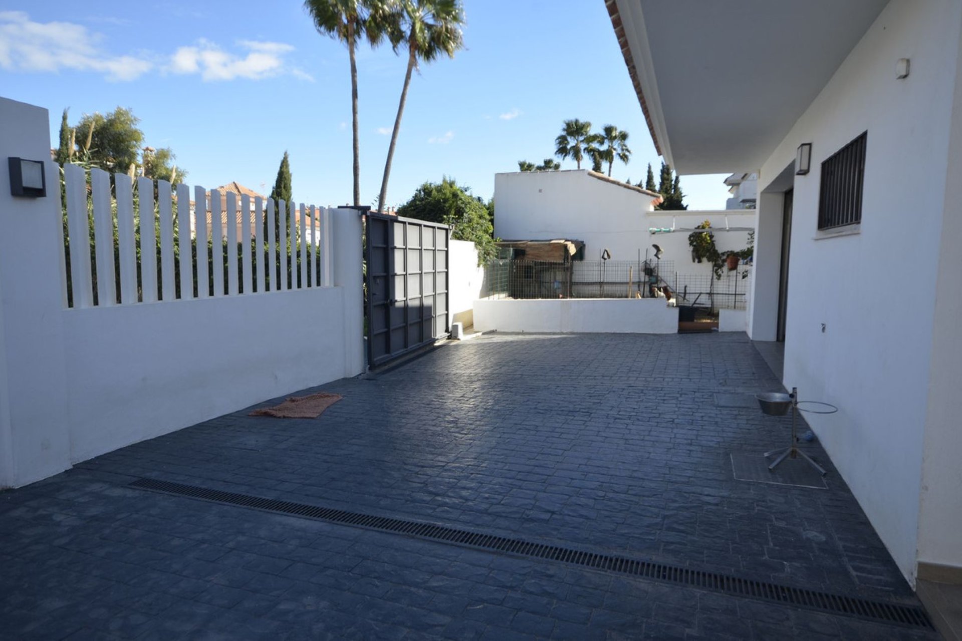 Resale - House - Detached Villa - Manilva - Manilva Centro