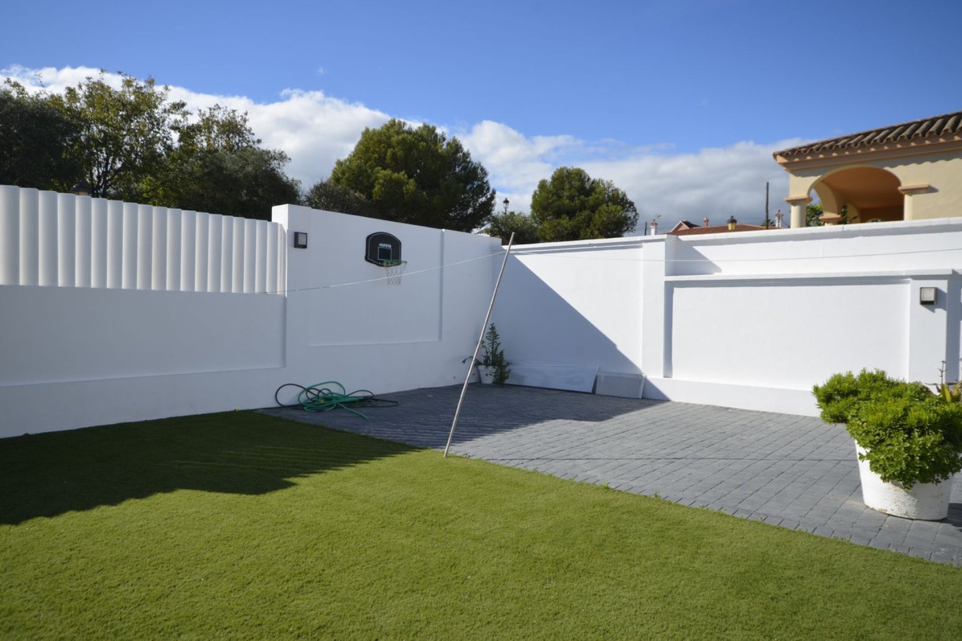 Resale - House - Detached Villa - Manilva - Manilva Centro