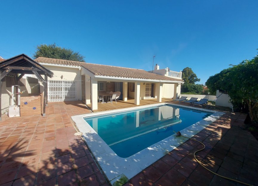 Resale - House - Detached Villa - Manilva - Manilva Centro