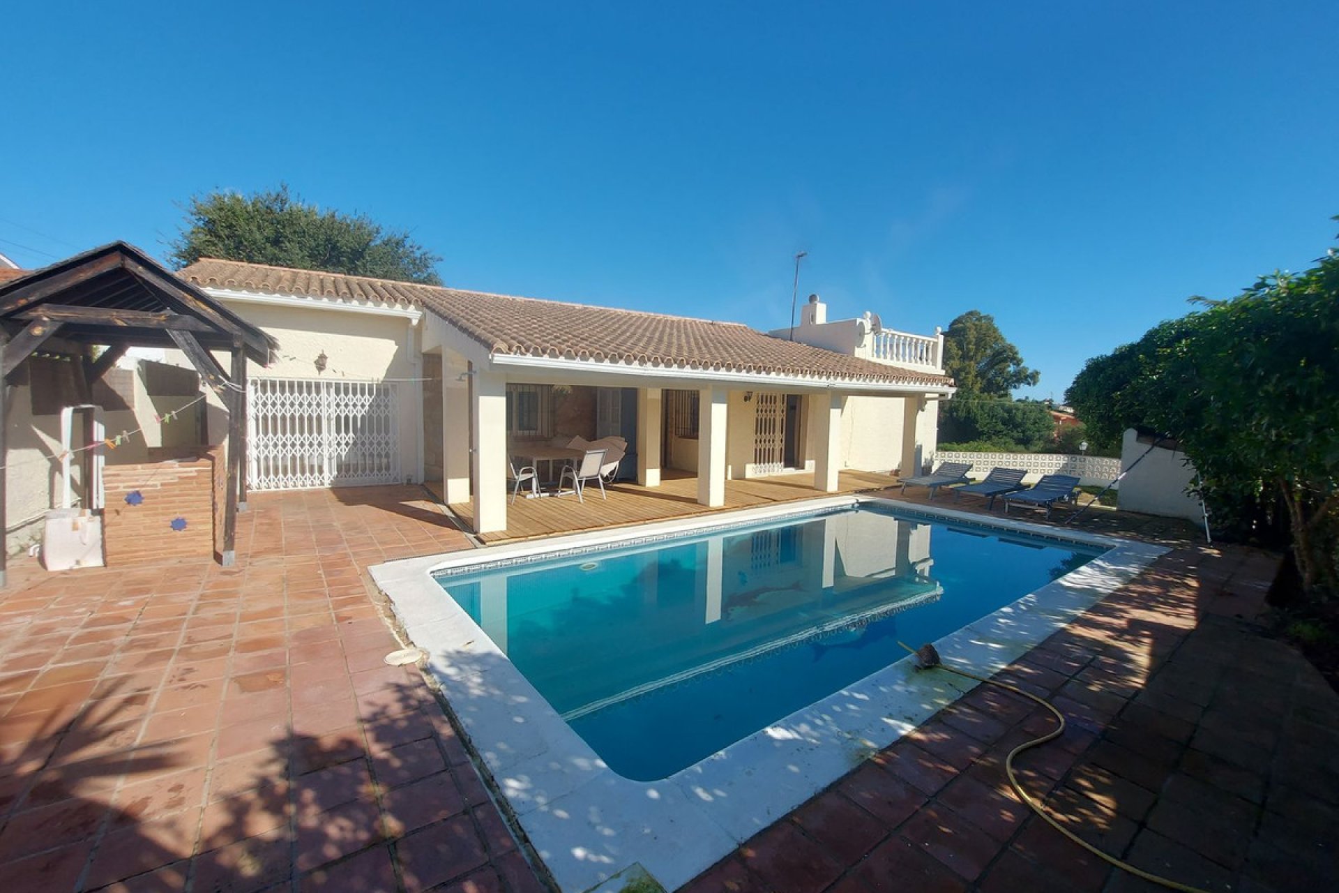 Resale - House - Detached Villa - Manilva - Manilva Centro