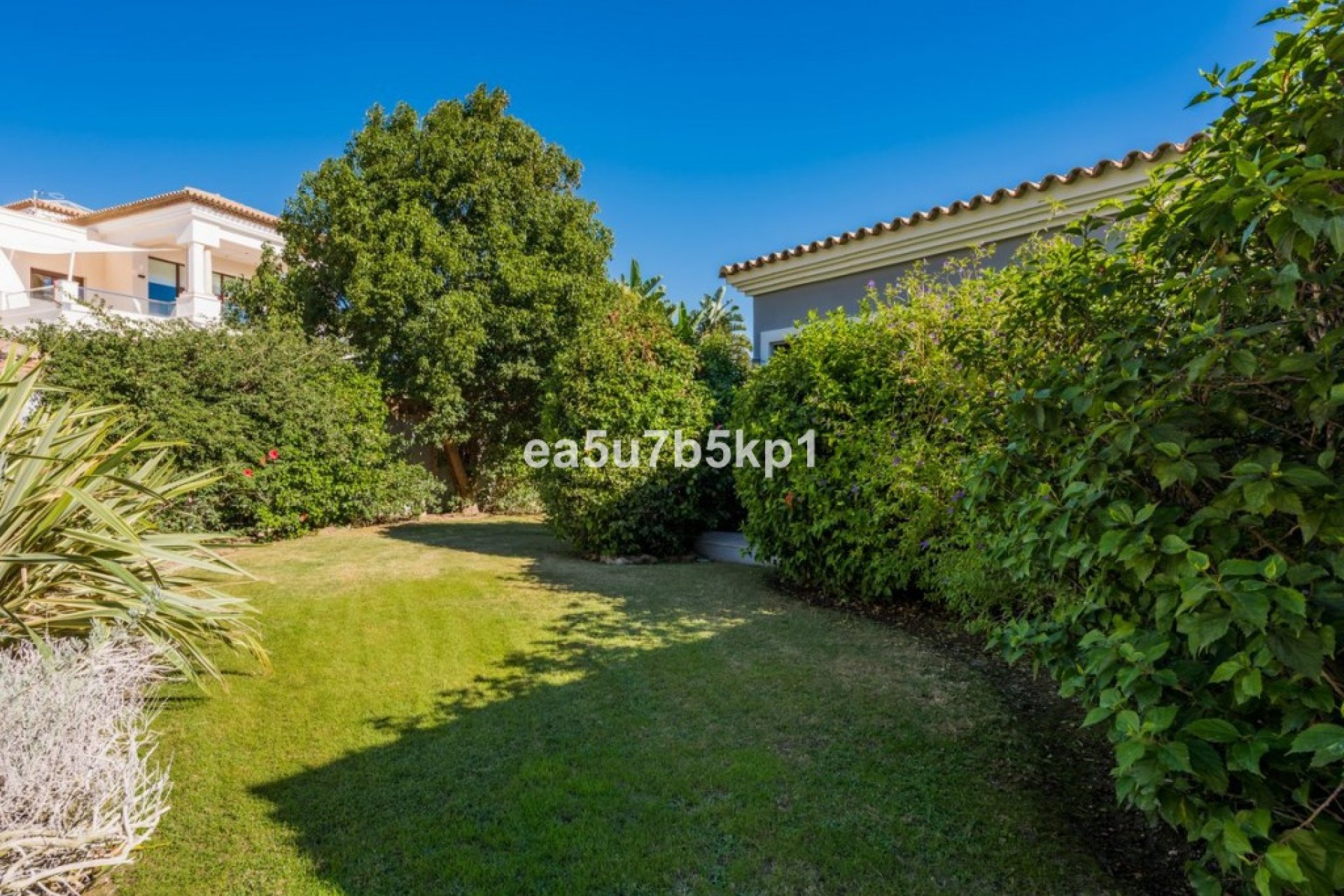 Resale - House - Detached Villa - Manilva - Manilva Centro