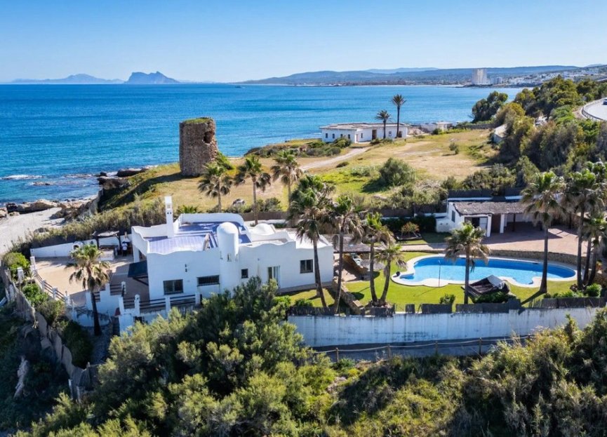 Resale - House - Detached Villa - Manilva - Punta Chullera