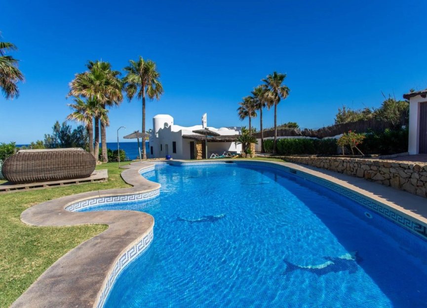 Resale - House - Detached Villa - Manilva - Punta Chullera