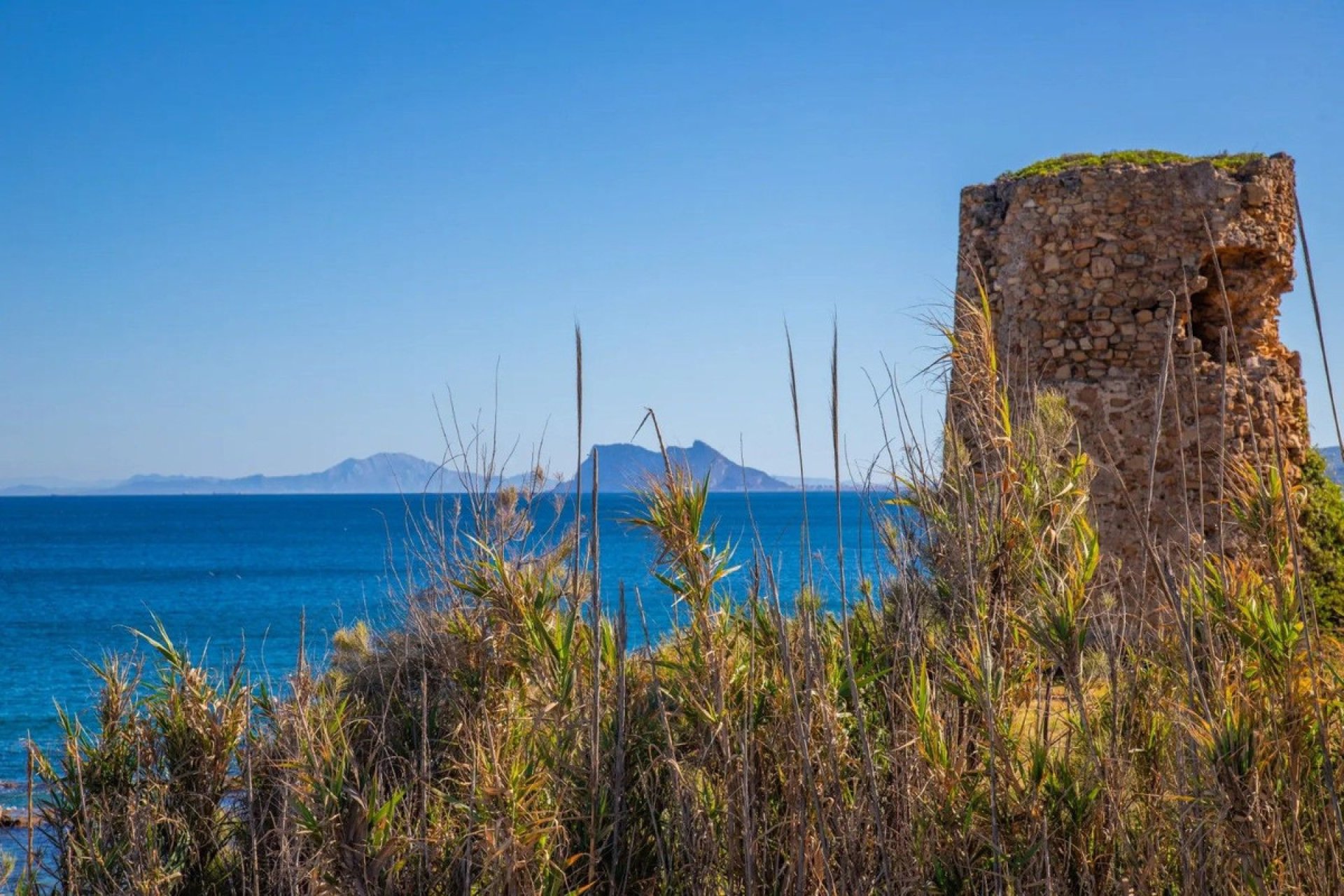 Resale - House - Detached Villa - Manilva - Punta Chullera