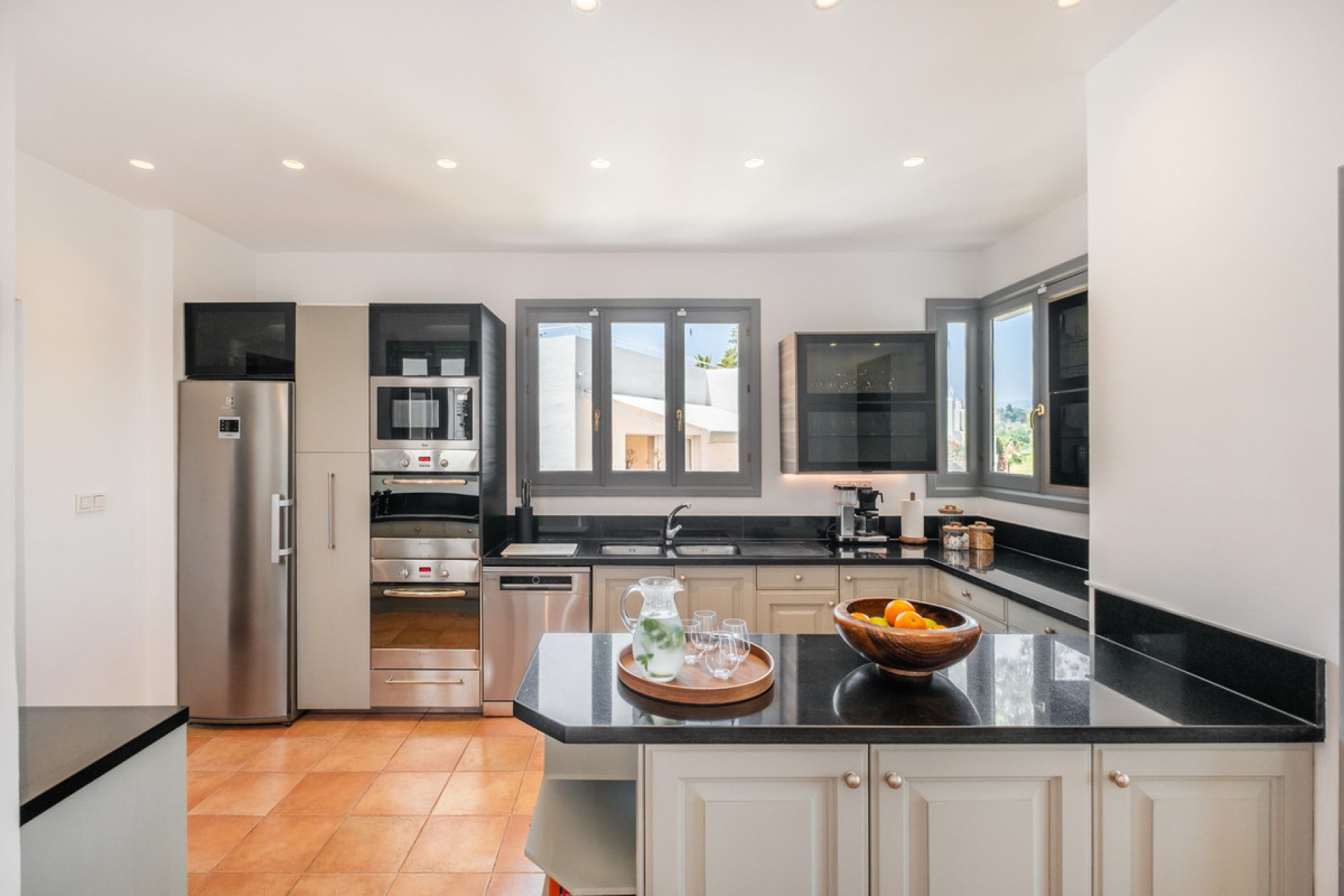 Resale - House - Detached Villa - Marbella - Aloha