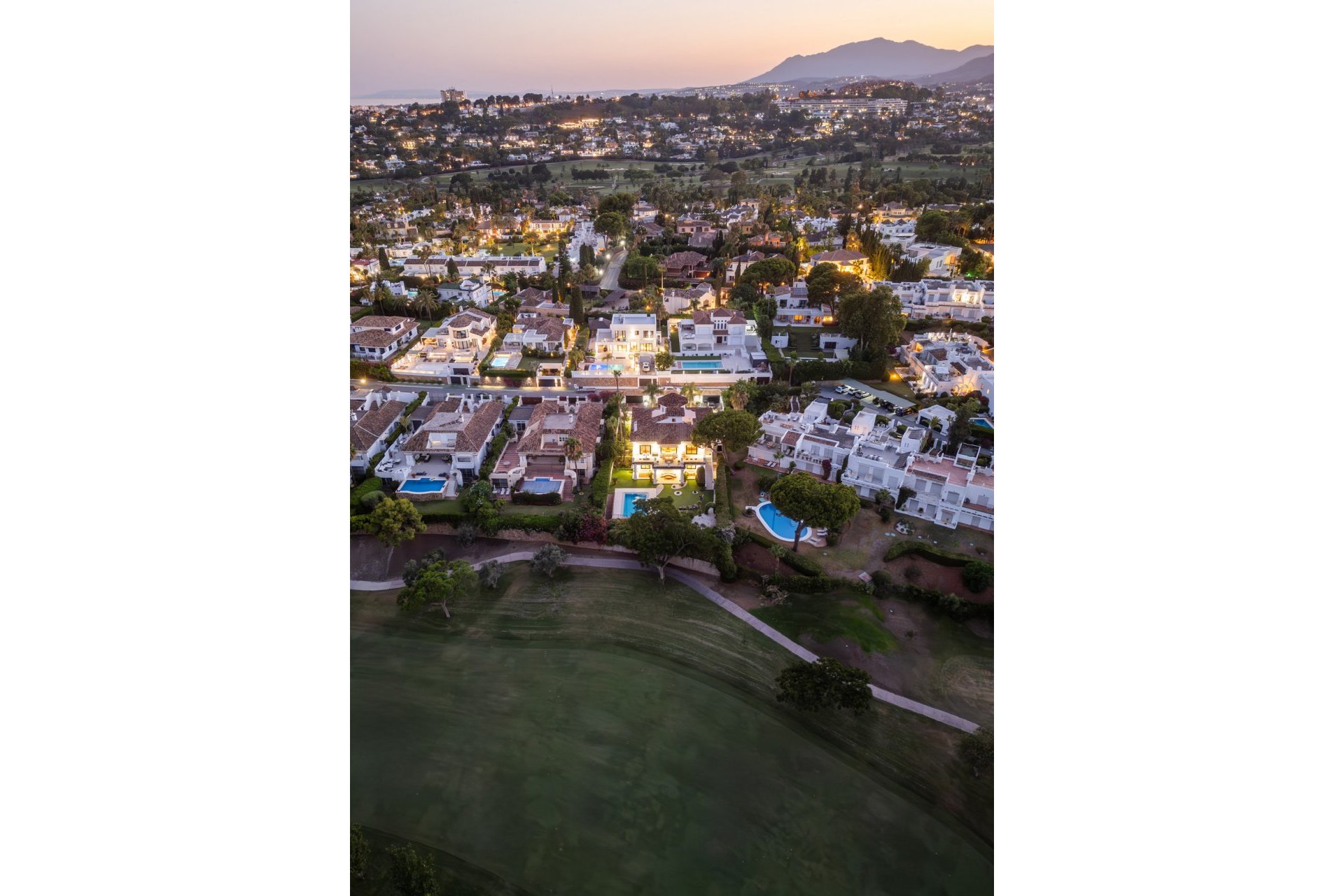 Resale - House - Detached Villa - Marbella - Aloha