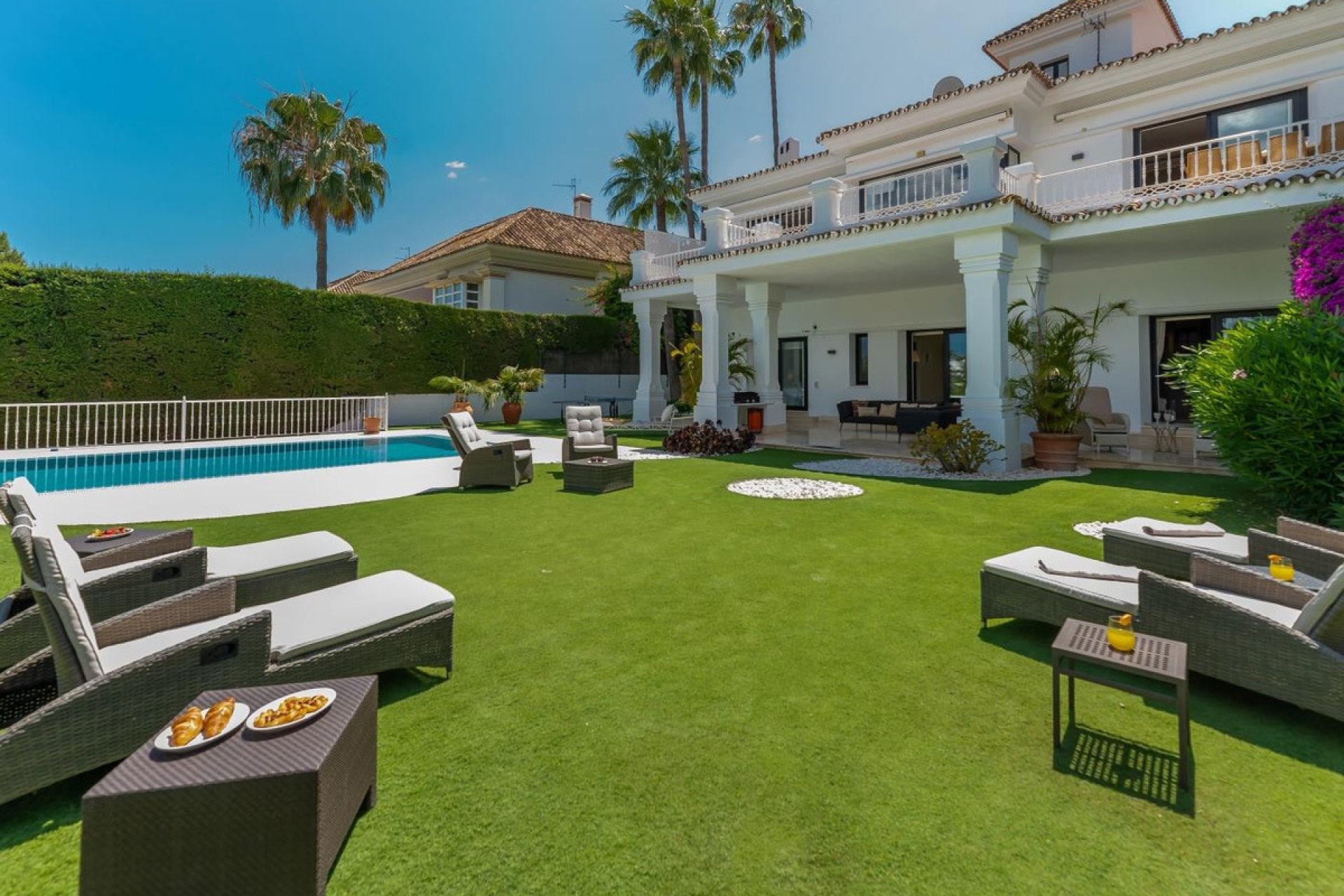 Resale - House - Detached Villa - Marbella - Aloha