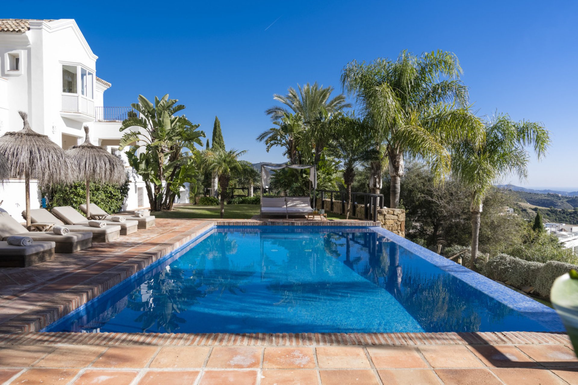 Resale - House - Detached Villa - Marbella - Altos de los Monteros