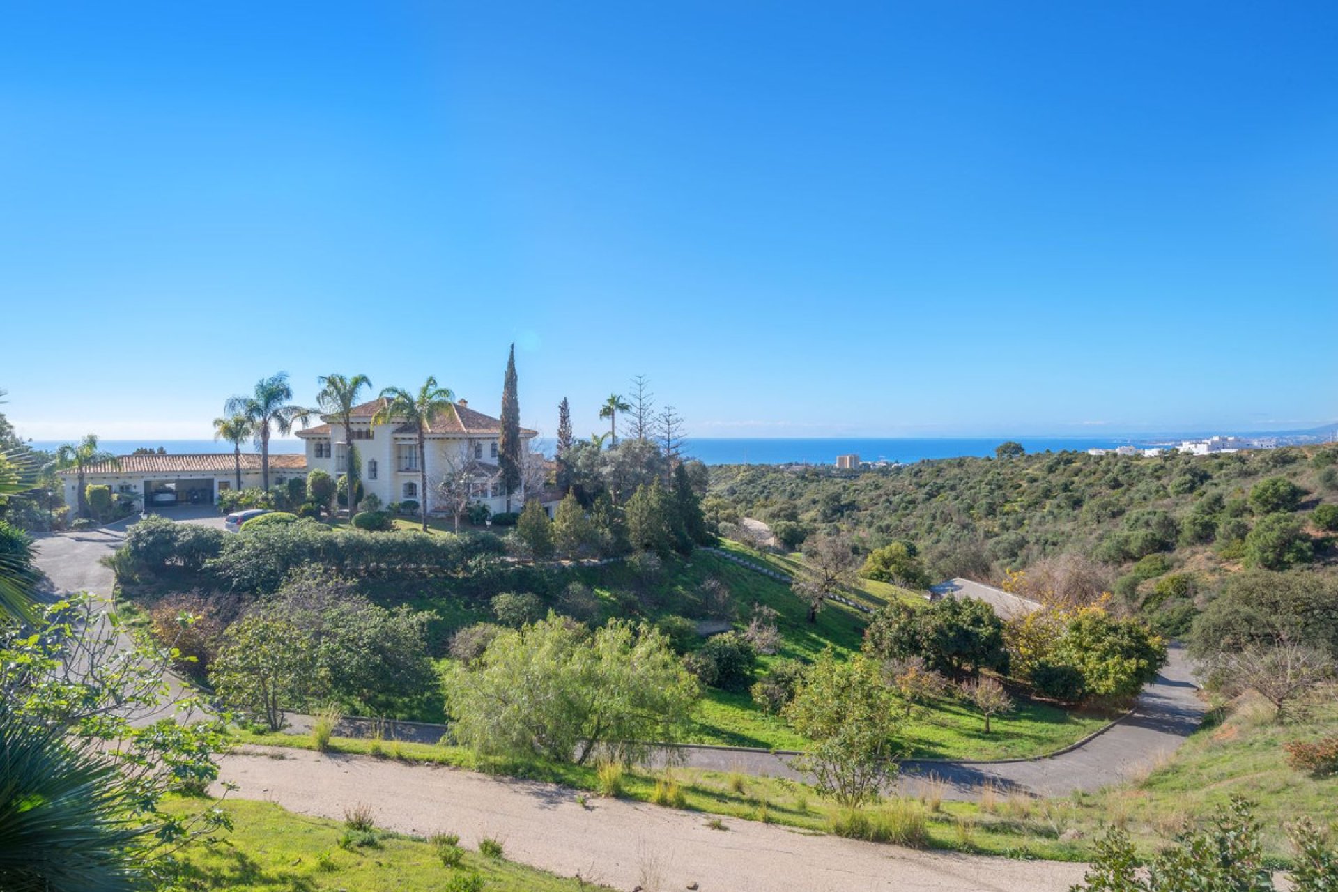 Resale - House - Detached Villa - Marbella - Altos de los Monteros