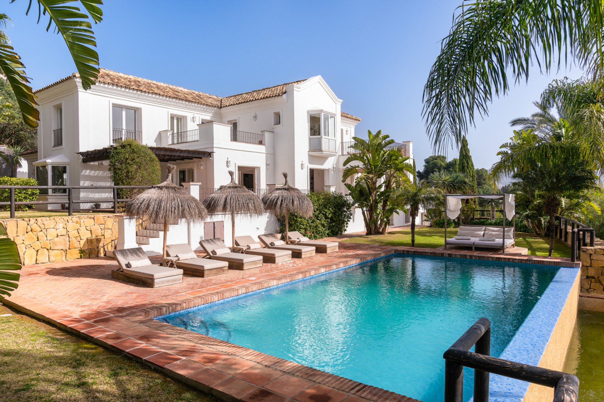 Resale - House - Detached Villa - Marbella - Altos de los Monteros