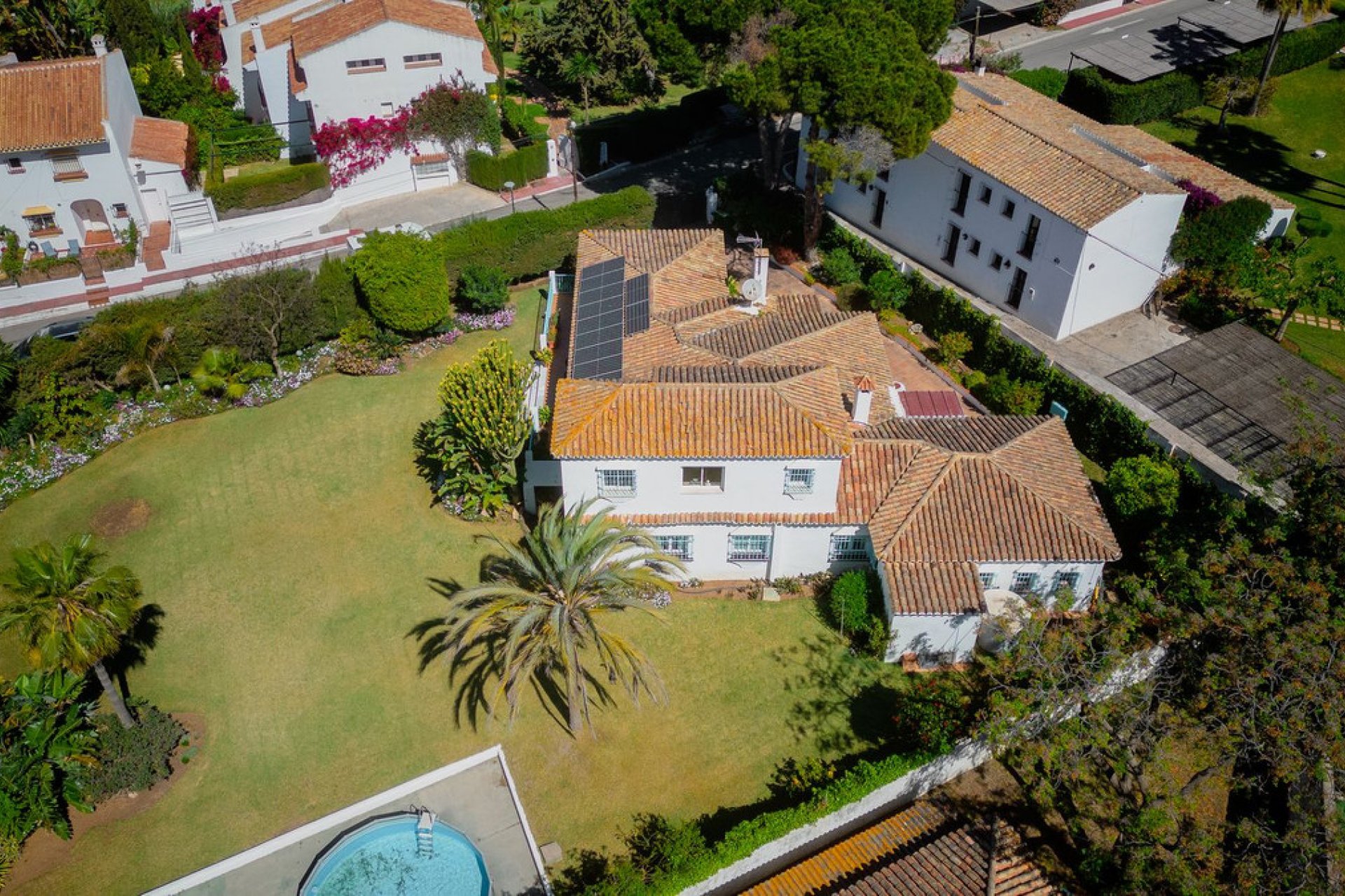 Resale - House - Detached Villa - Marbella - Artola