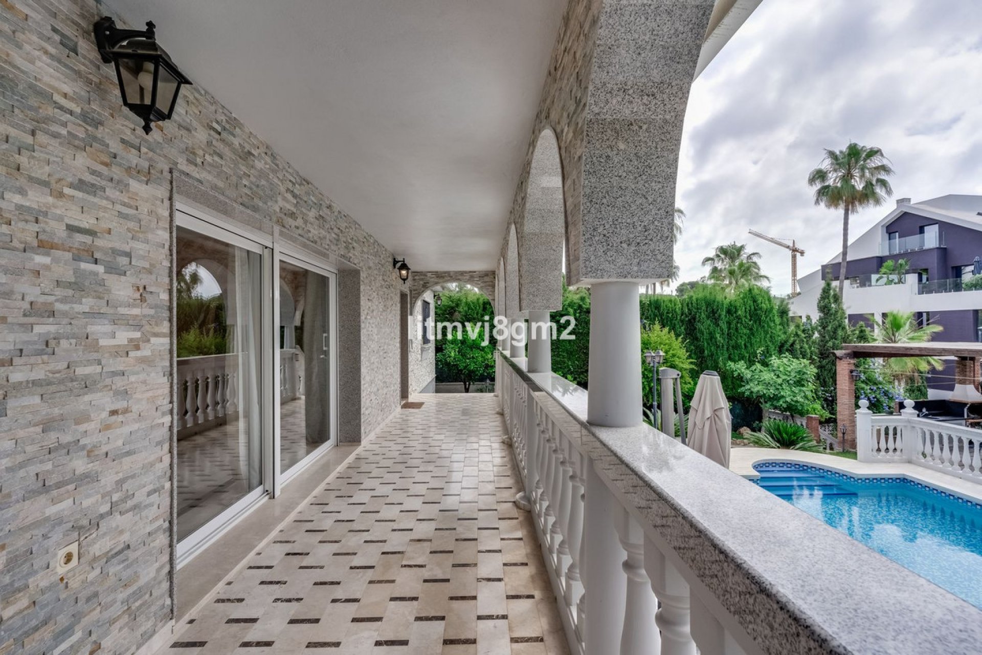 Resale - House - Detached Villa - Marbella - Artola