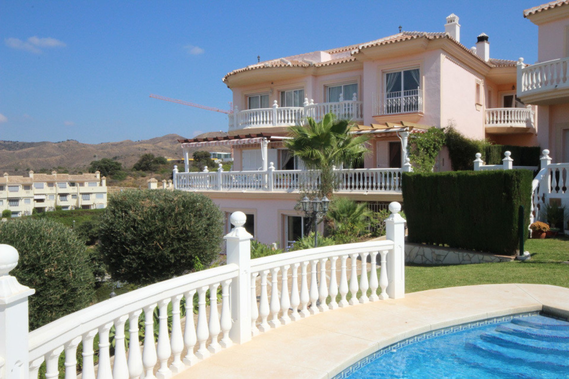 Resale - House - Detached Villa - Marbella - Artola