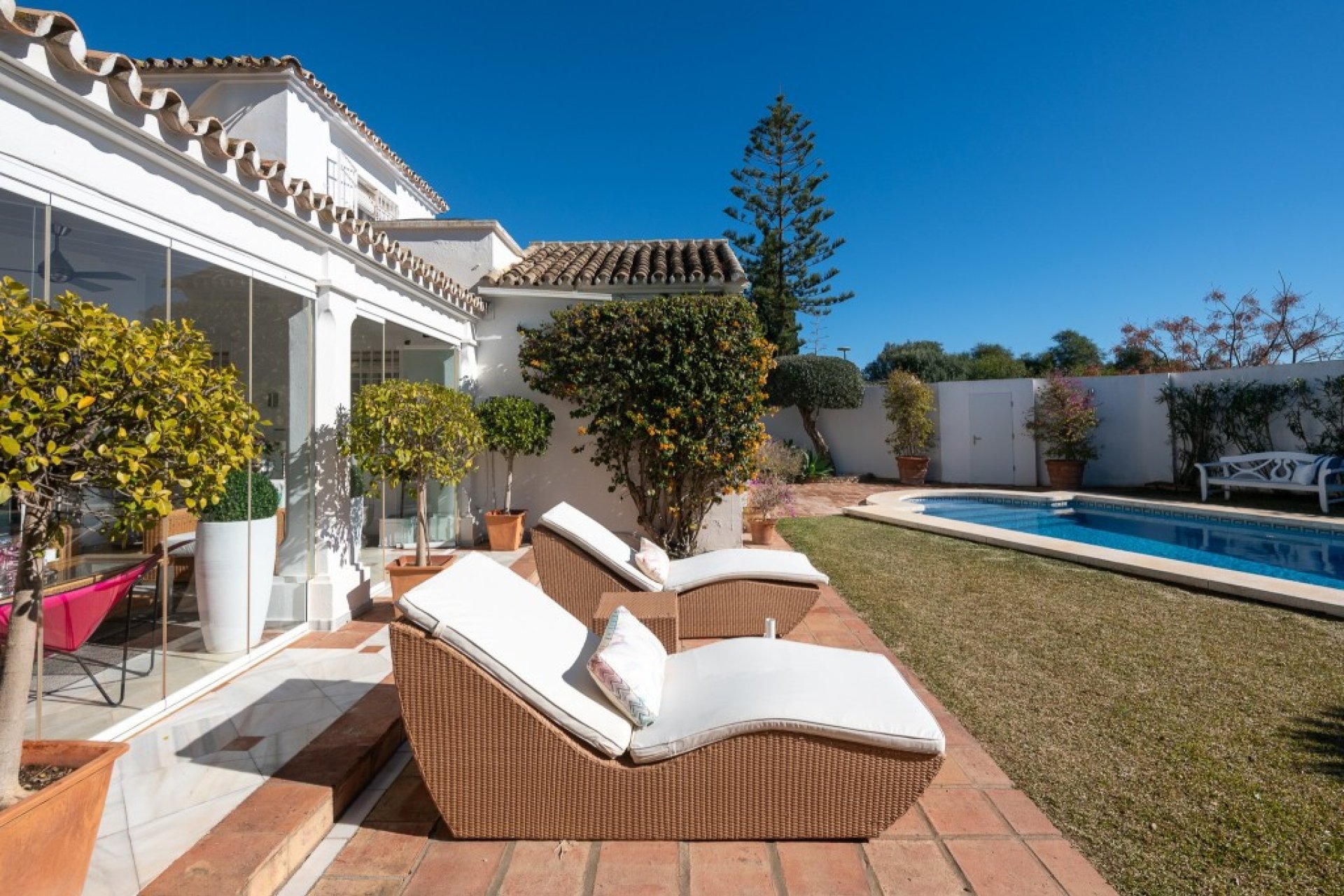 Resale - House - Detached Villa - Marbella - Artola