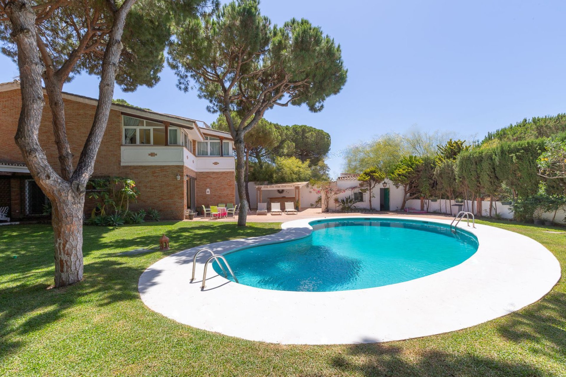 Resale - House - Detached Villa - Marbella - Artola