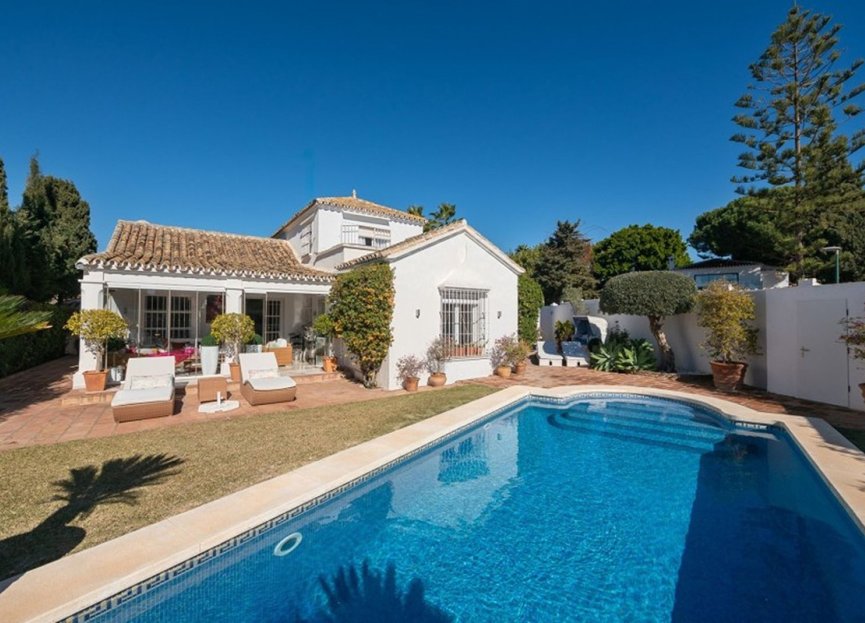 Resale - House - Detached Villa - Marbella - Artola