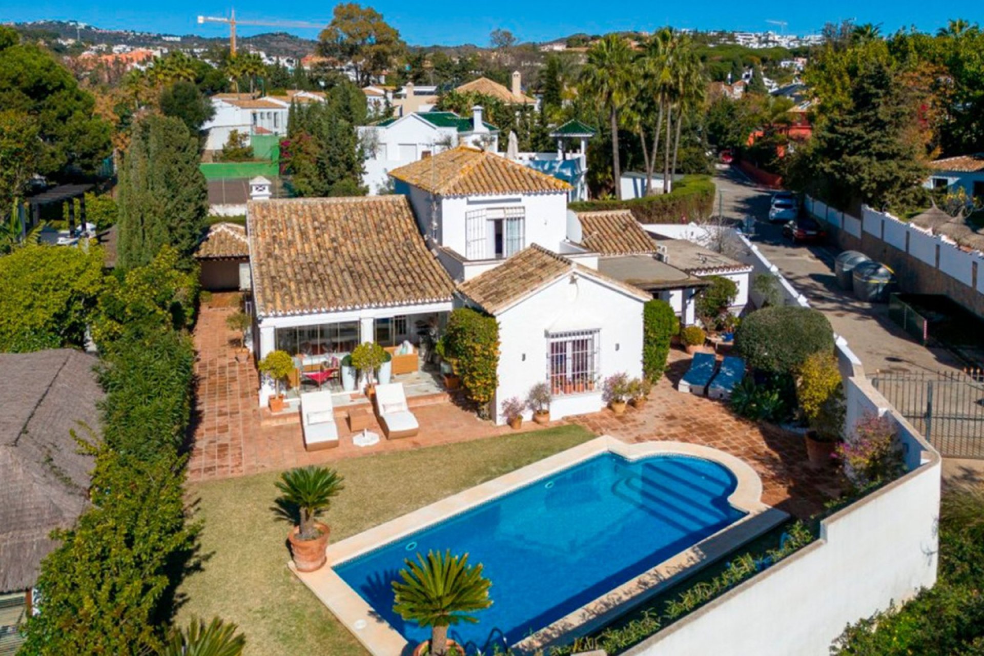 Resale - House - Detached Villa - Marbella - Artola