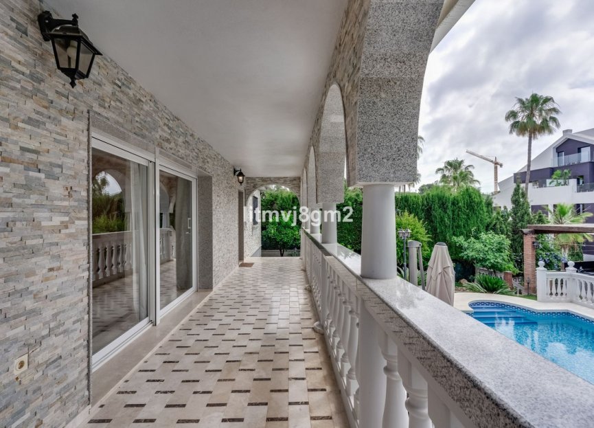 Resale - House - Detached Villa - Marbella - Artola