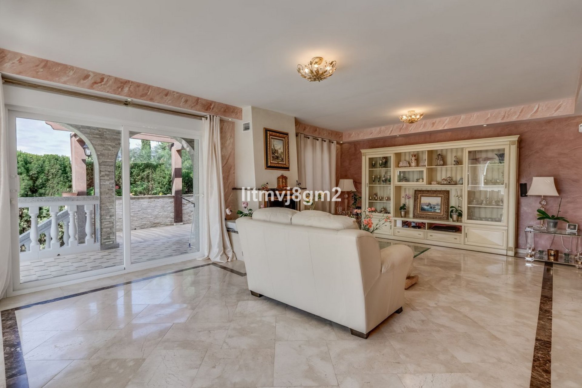 Resale - House - Detached Villa - Marbella - Artola