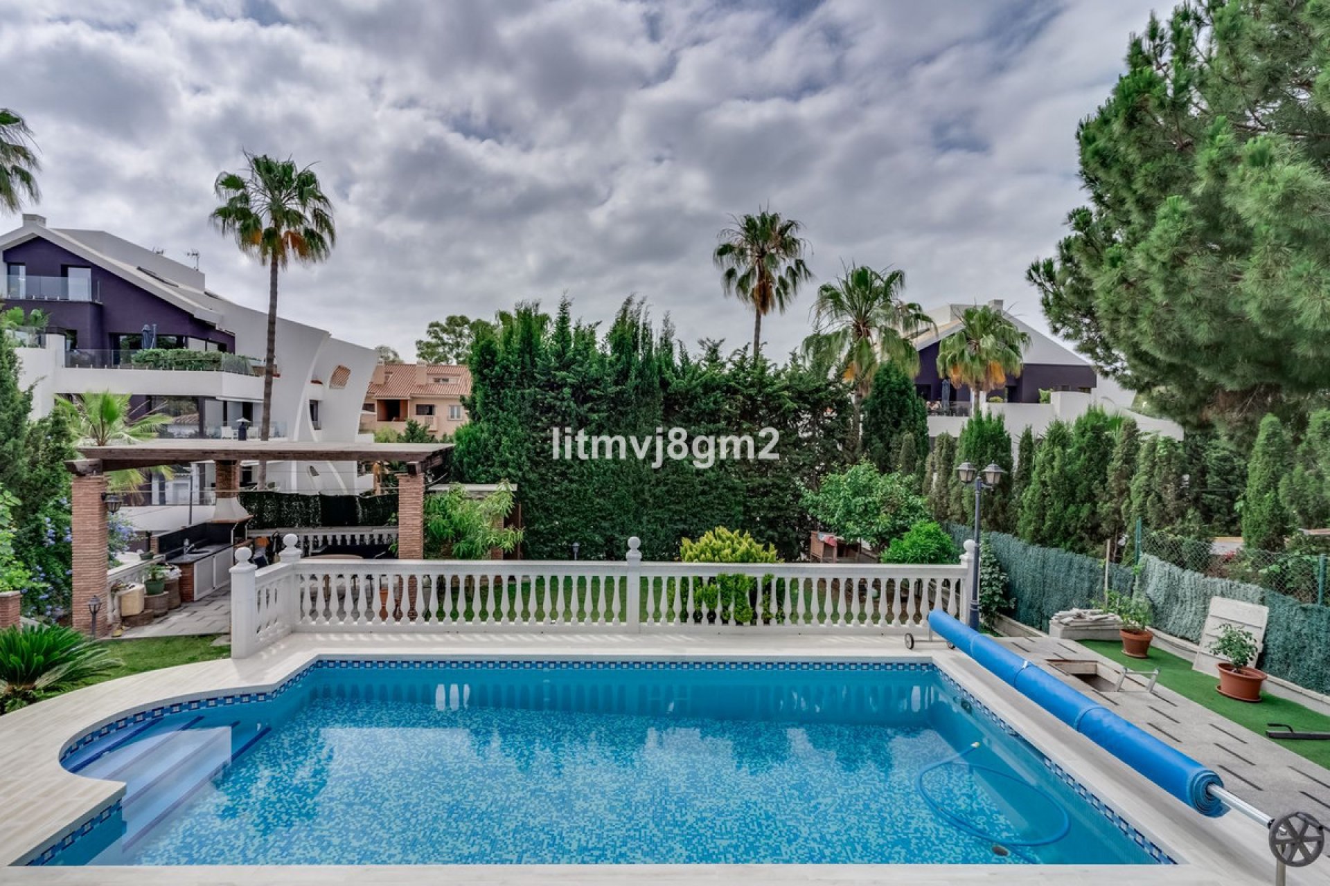 Resale - House - Detached Villa - Marbella - Artola