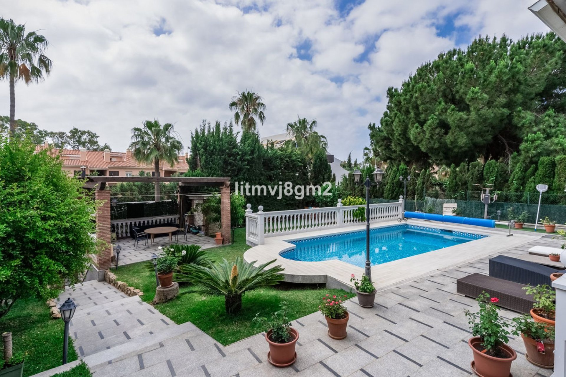 Resale - House - Detached Villa - Marbella - Artola