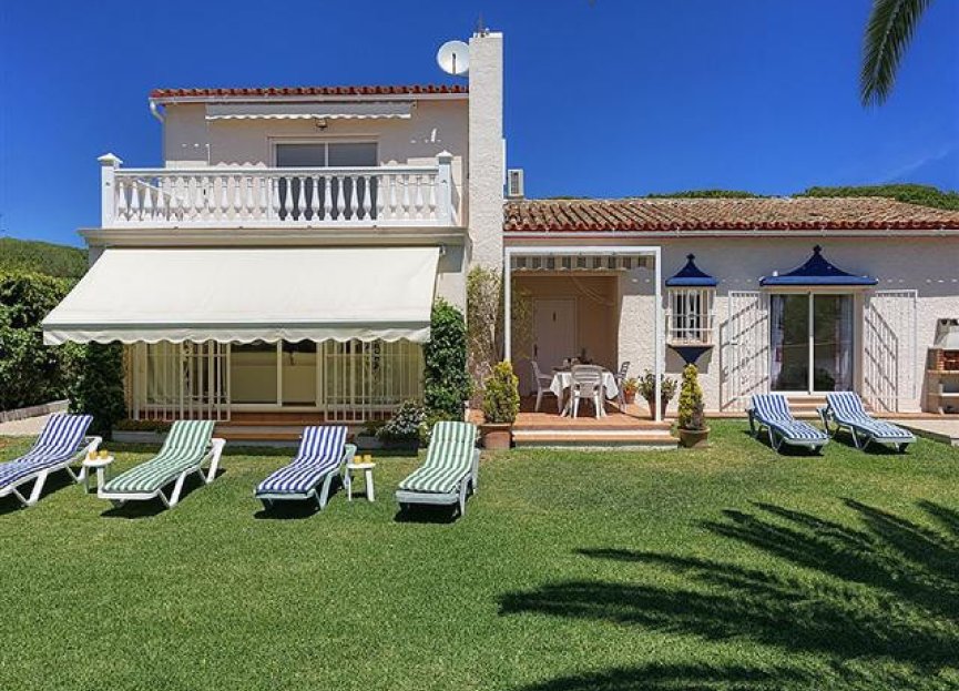 Resale - House - Detached Villa - Marbella - Artola