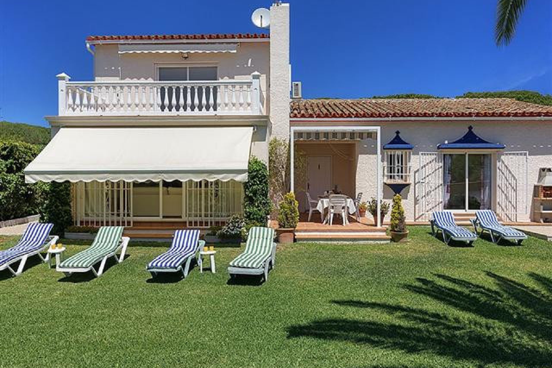 Resale - House - Detached Villa - Marbella - Artola