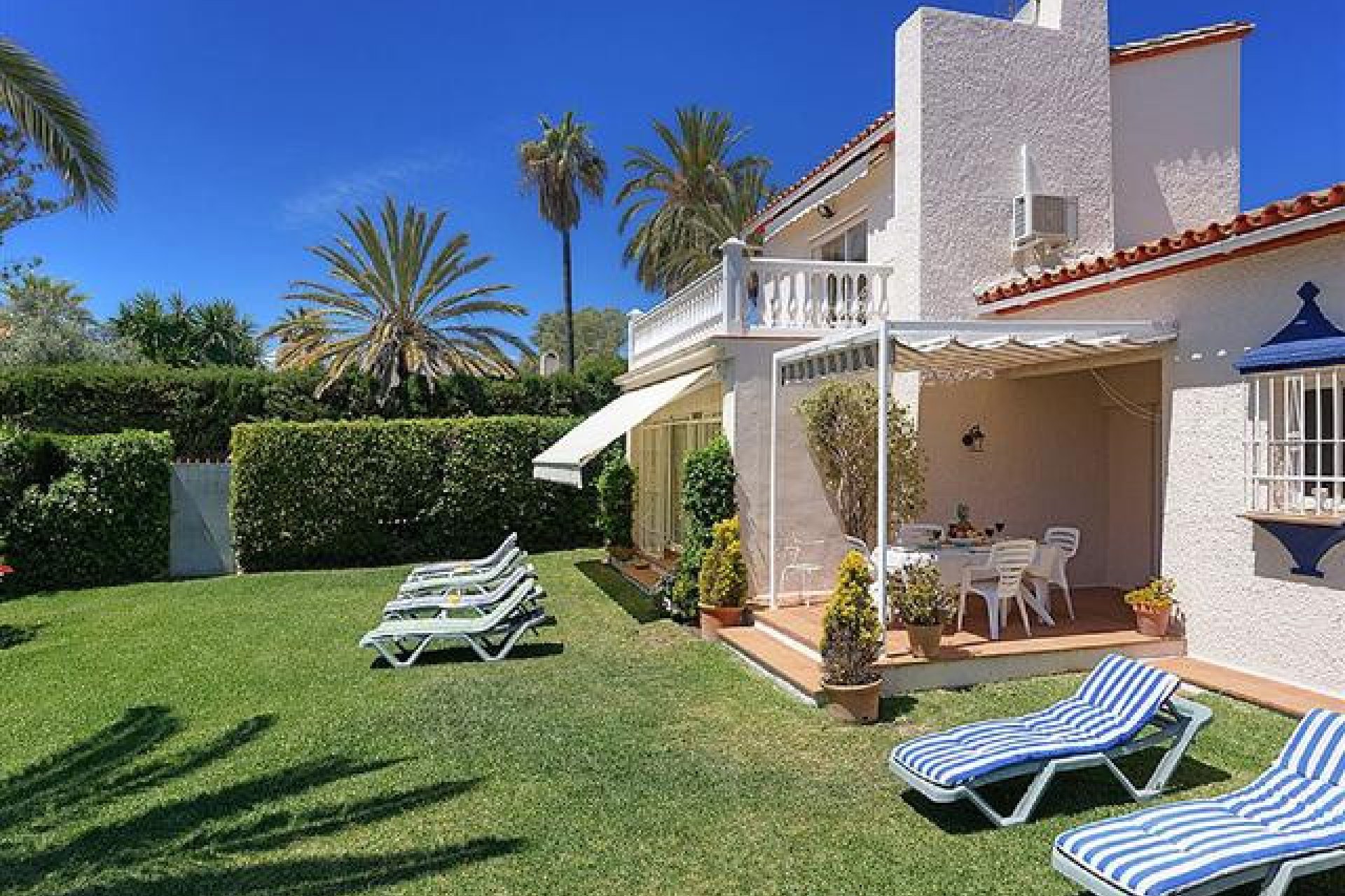 Resale - House - Detached Villa - Marbella - Artola