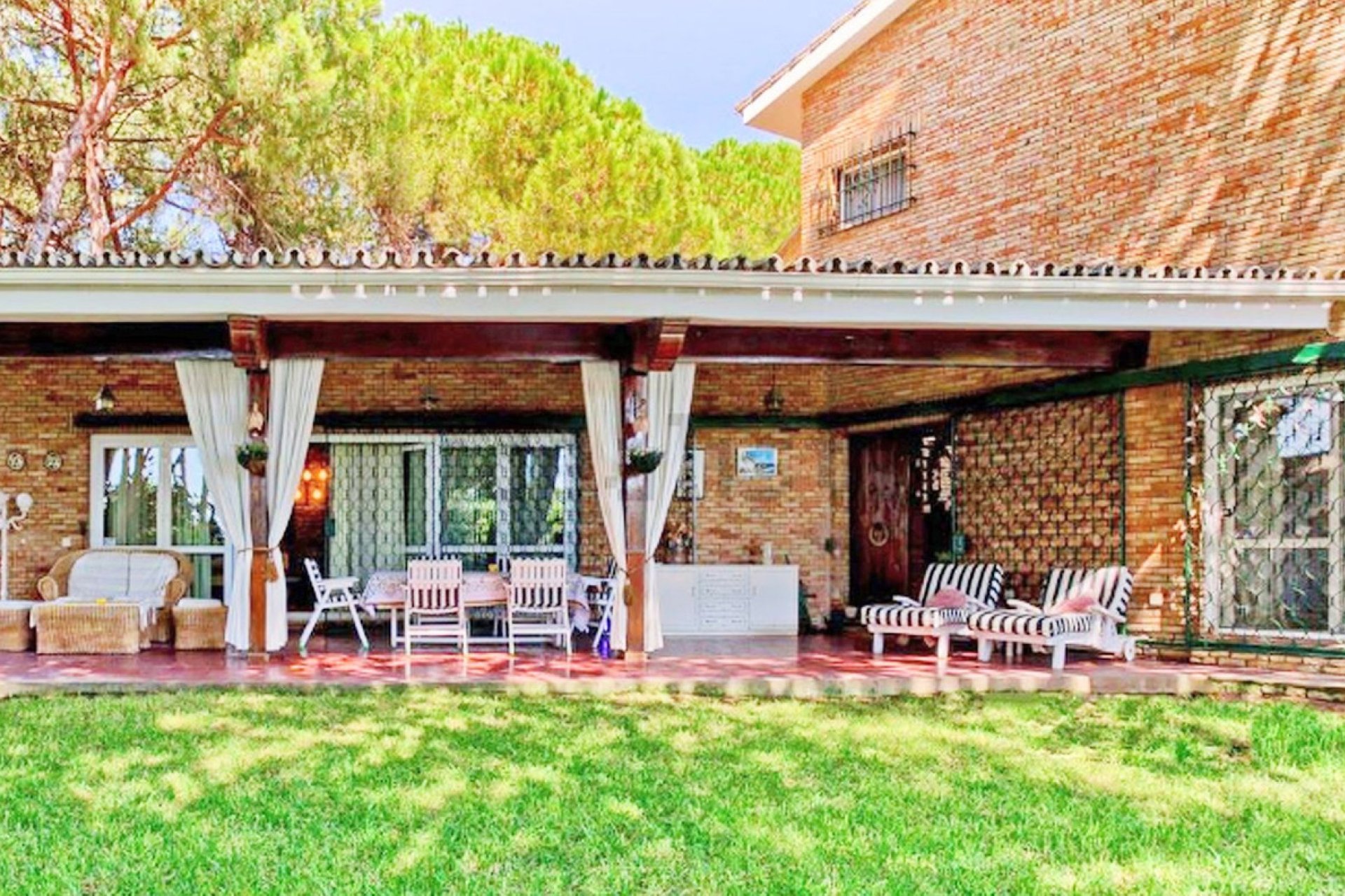 Resale - House - Detached Villa - Marbella - Artola