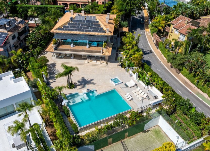 Resale - House - Detached Villa - Marbella - Bahía de Marbella