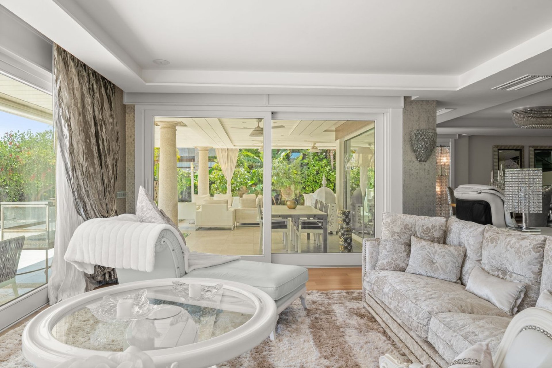 Resale - House - Detached Villa - Marbella - Bahía de Marbella