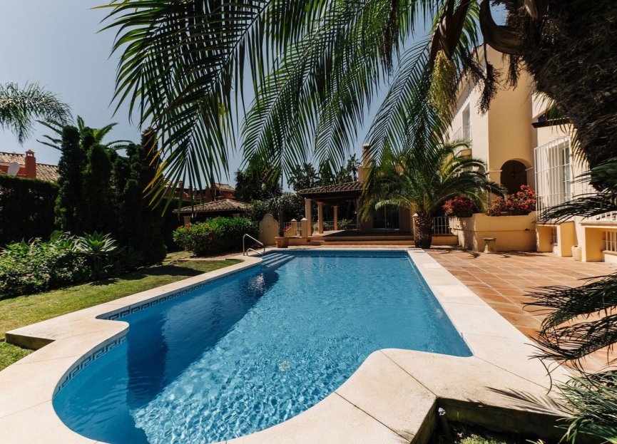 Resale - House - Detached Villa - Marbella - Bahía de Marbella