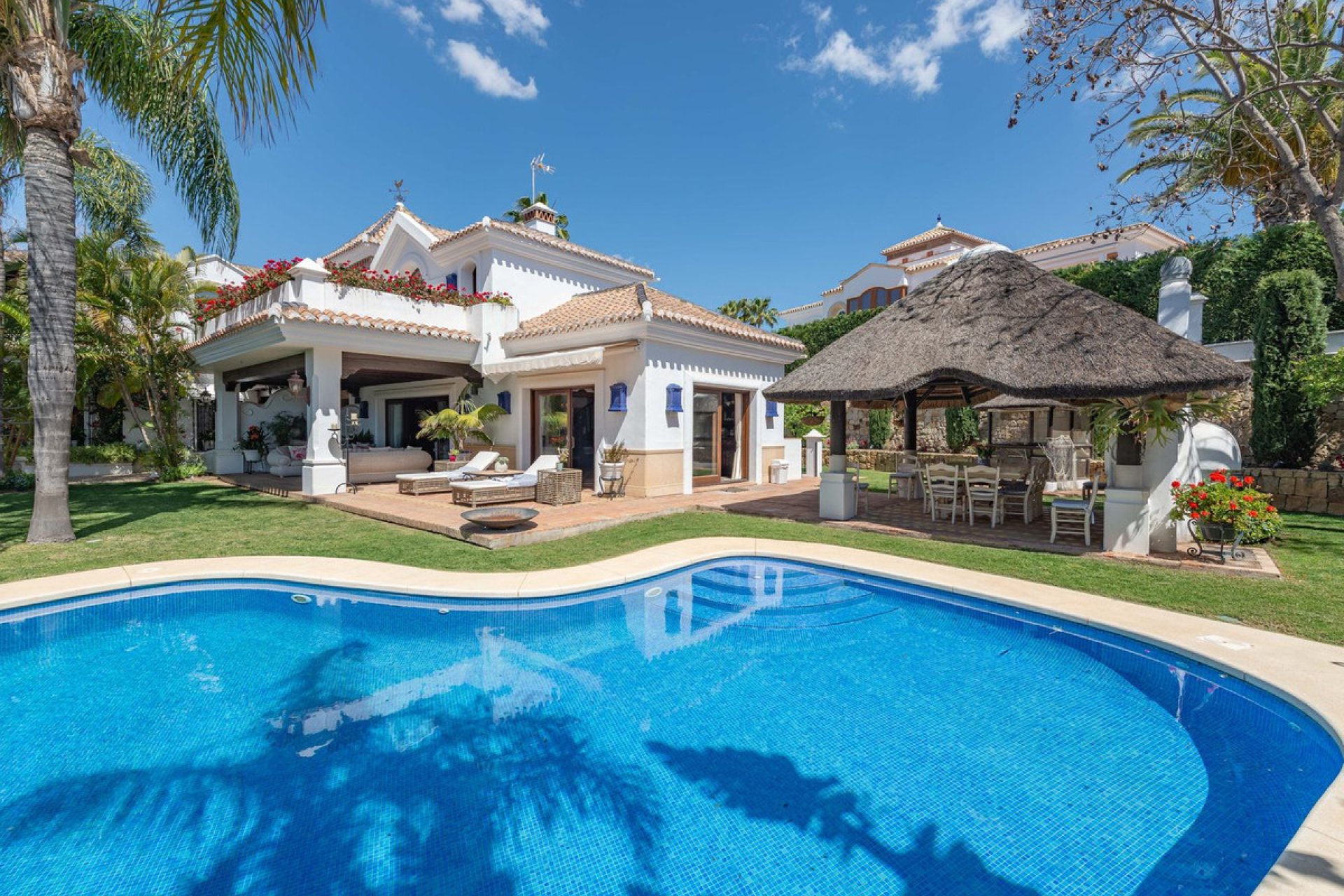 Resale - House - Detached Villa - Marbella - Bahía de Marbella