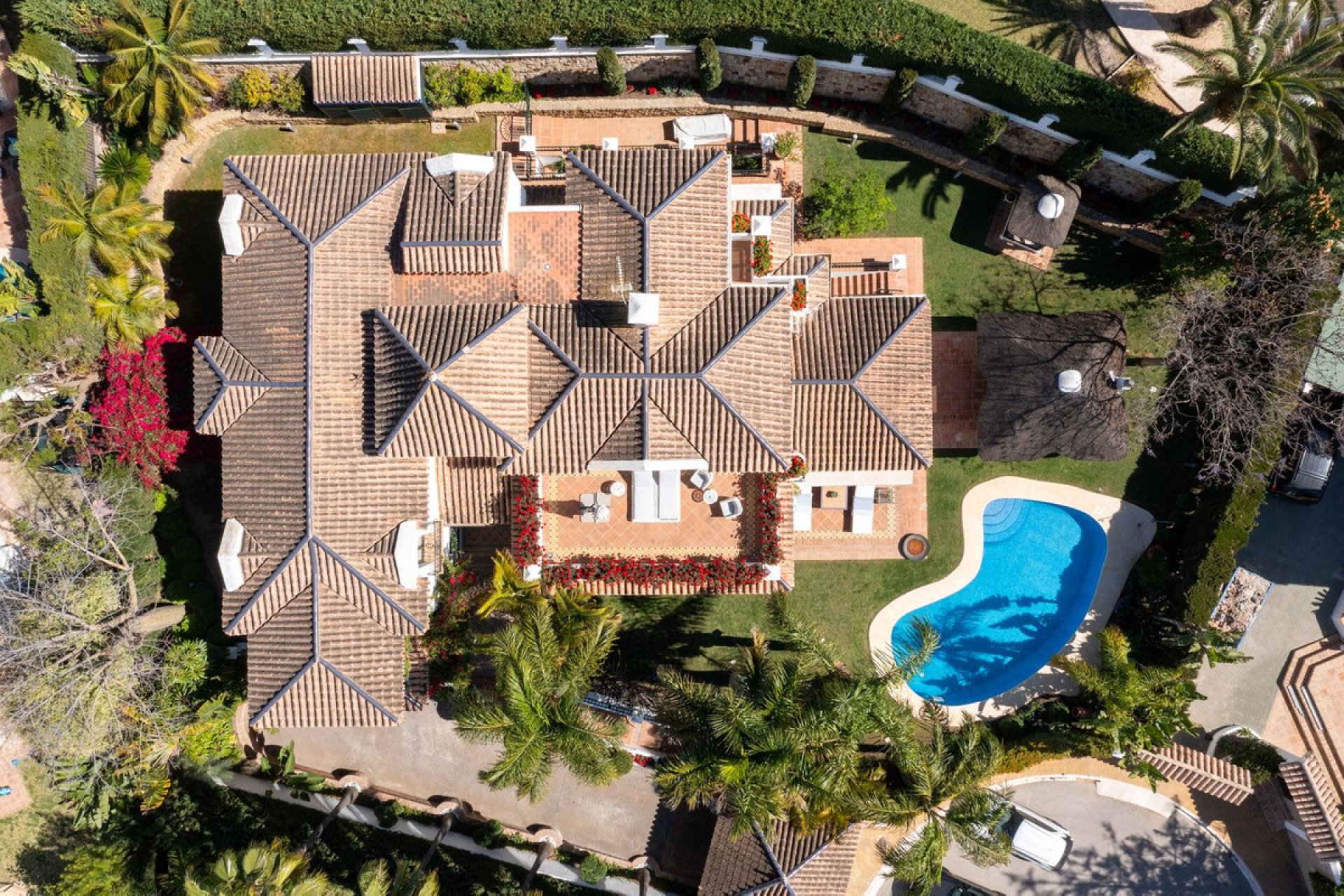 Resale - House - Detached Villa - Marbella - Bahía de Marbella