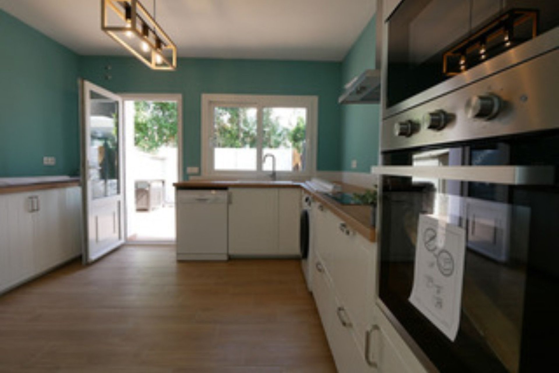 Resale - House - Detached Villa - Marbella - Cabopino