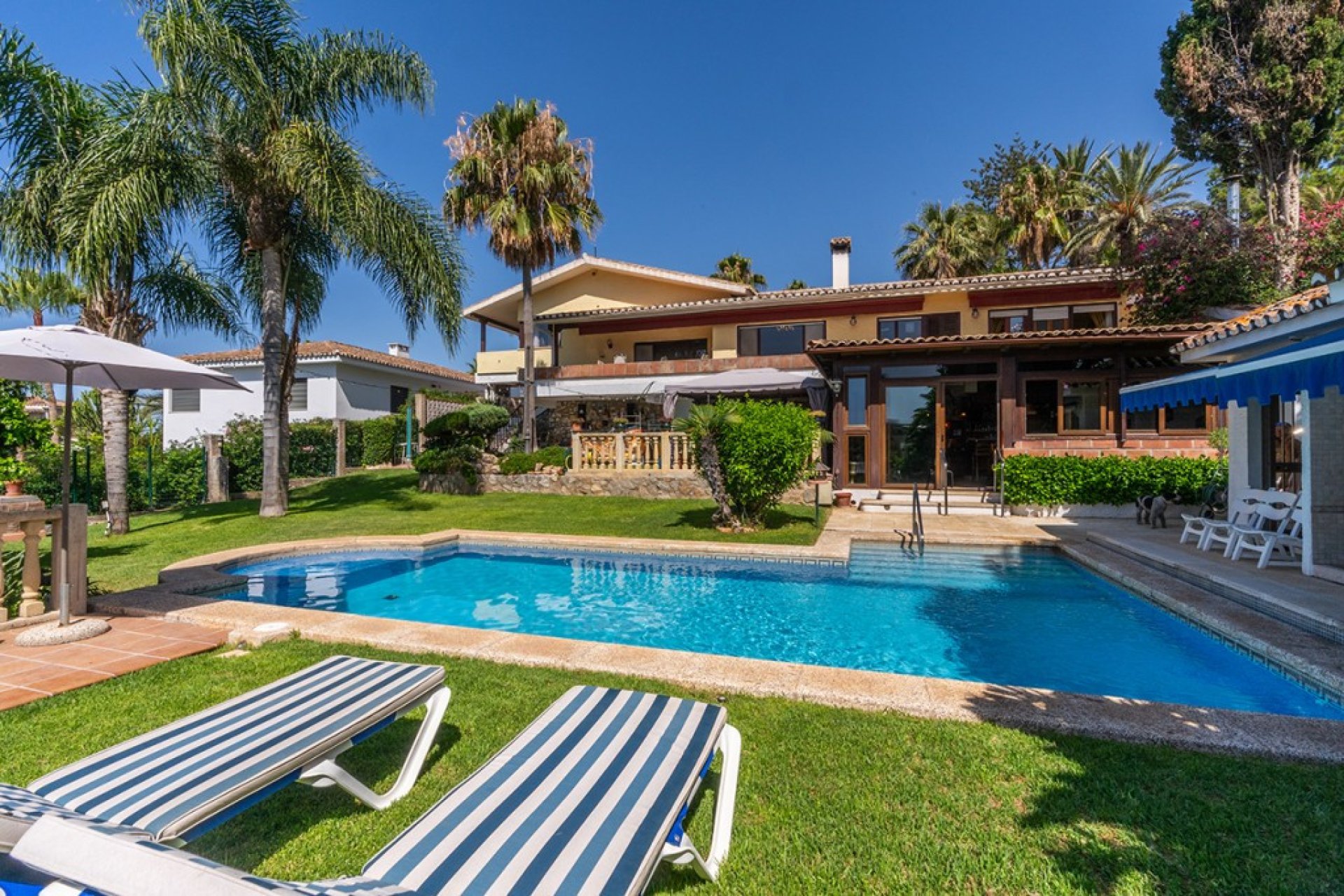 Resale - House - Detached Villa - Marbella - Carib Playa