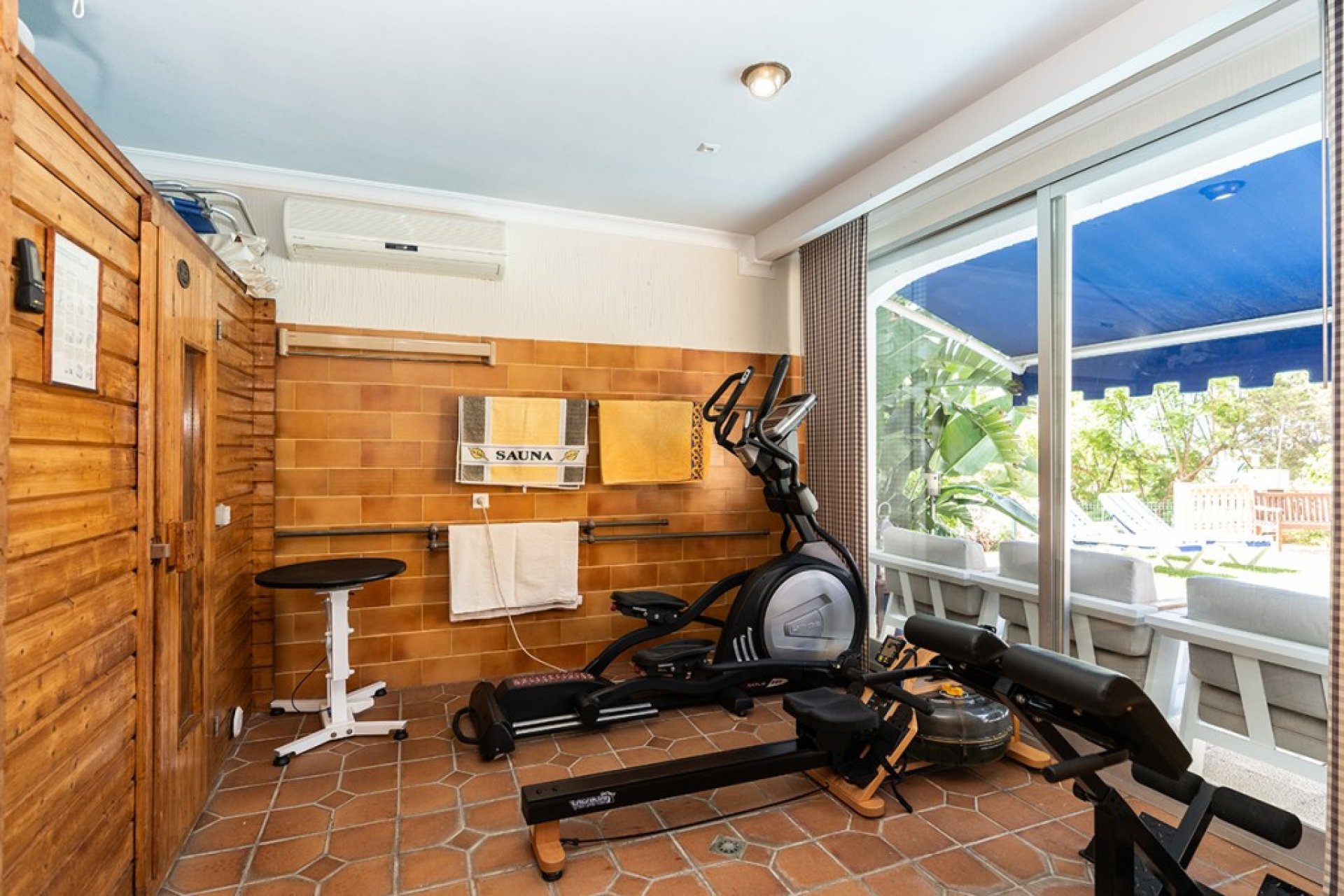 Resale - House - Detached Villa - Marbella - Carib Playa