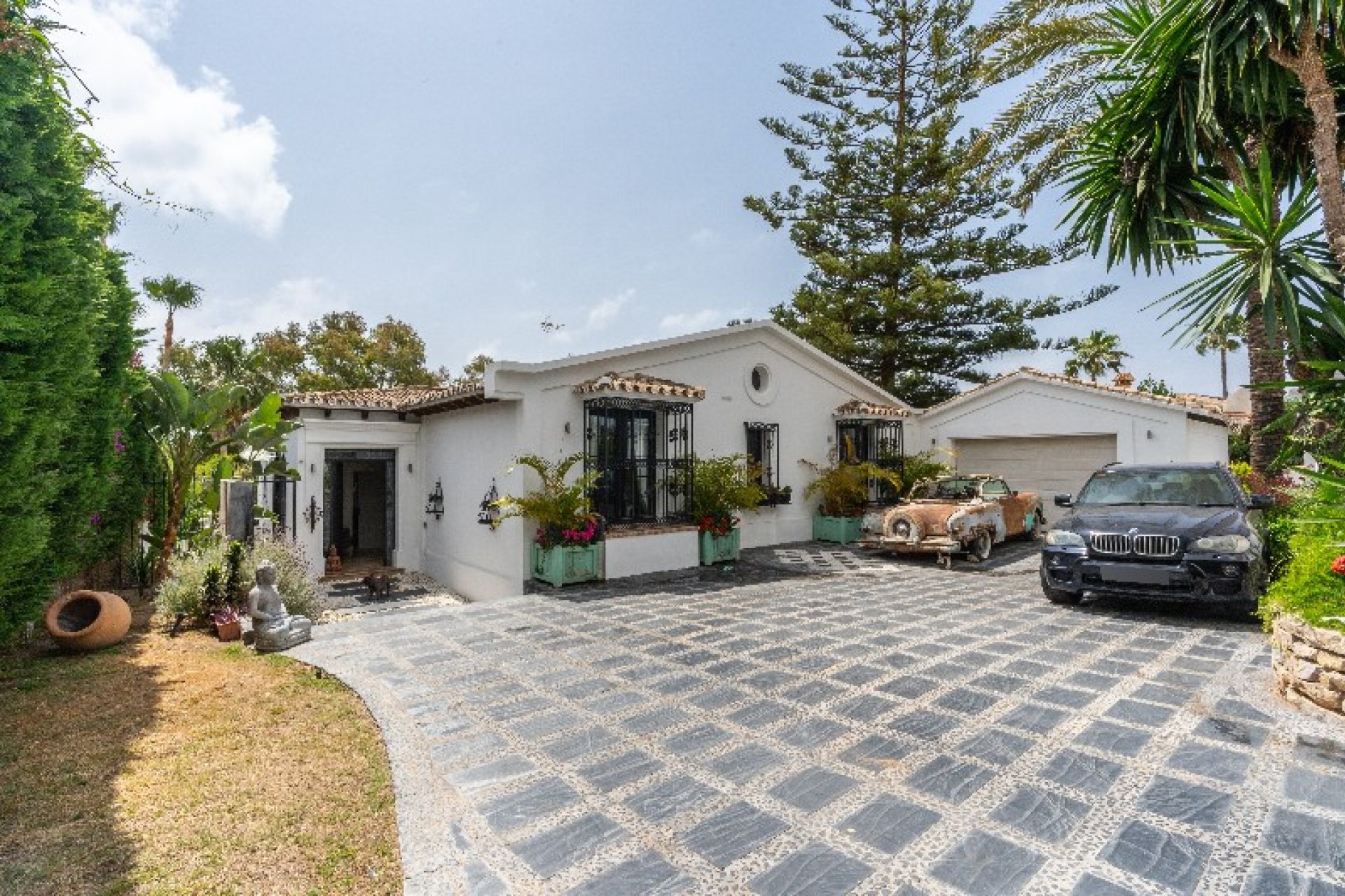 Resale - House - Detached Villa - Marbella - Carib Playa