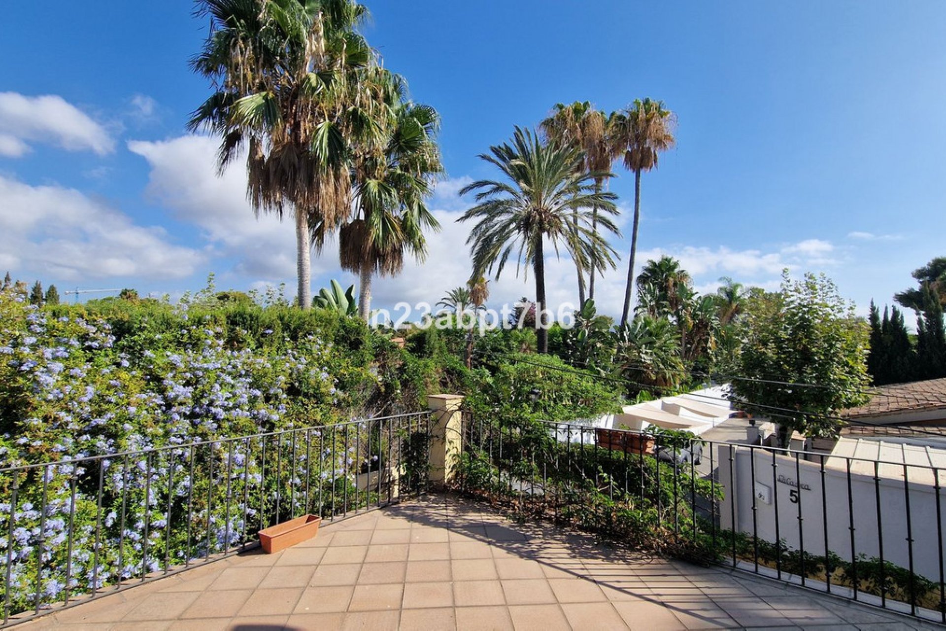 Resale - House - Detached Villa - Marbella - Cortijo Blanco