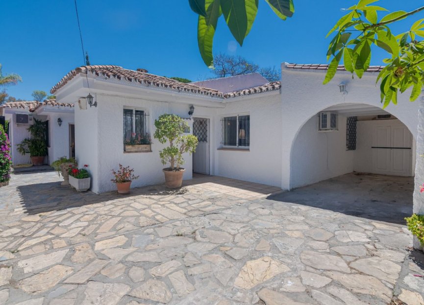 Resale - House - Detached Villa - Marbella - Cortijo Blanco